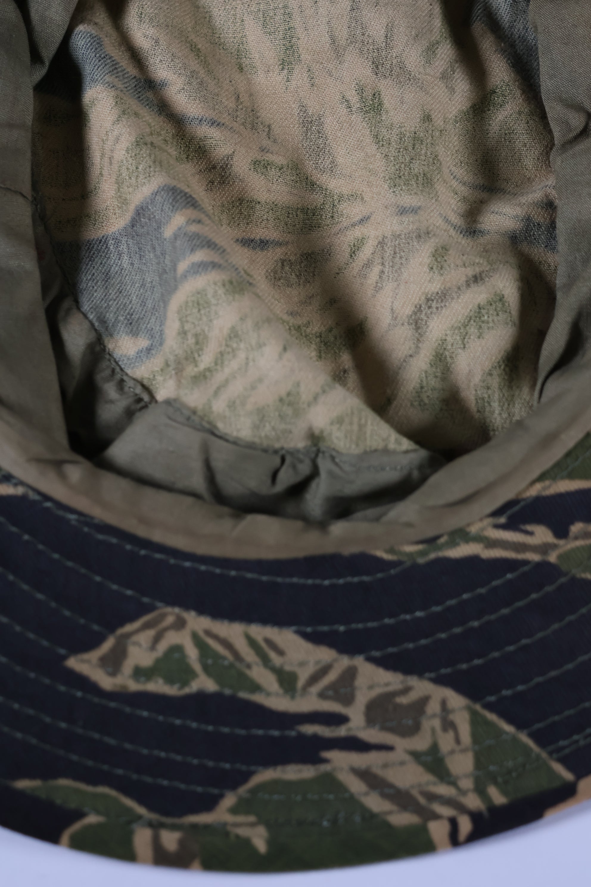 実物　沖縄タイガーパターン　タイガーストライプ　ブーニーハット　大きめサイズ　中古品