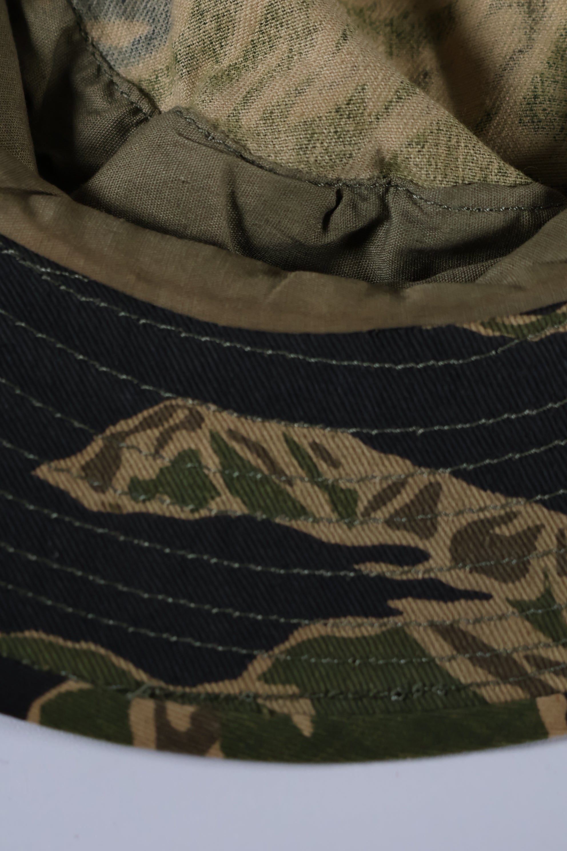 実物　沖縄タイガーパターン　タイガーストライプ　ブーニーハット　大きめサイズ　中古品