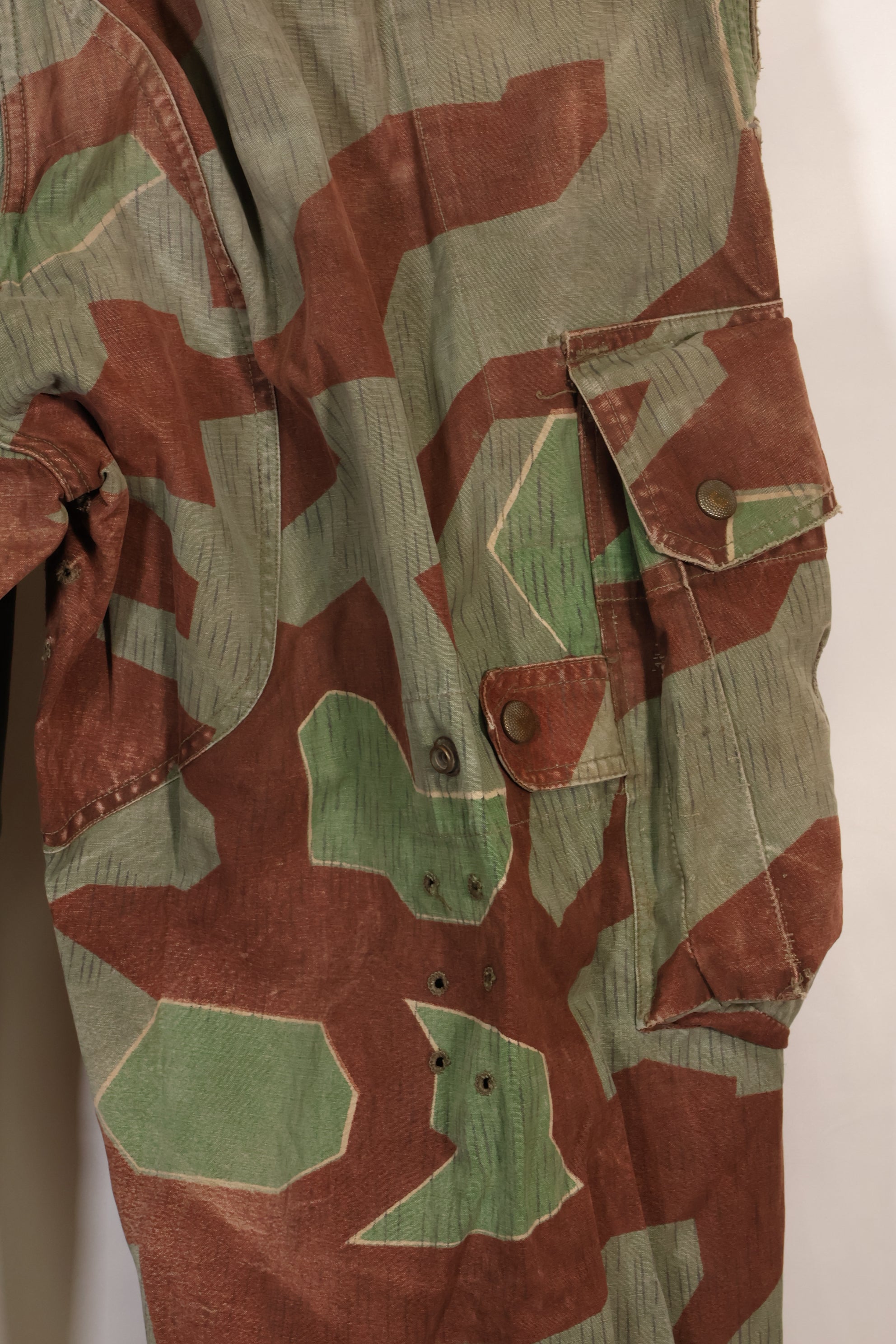 1950s West German splinter camouflage cargo pants, rare, used.
