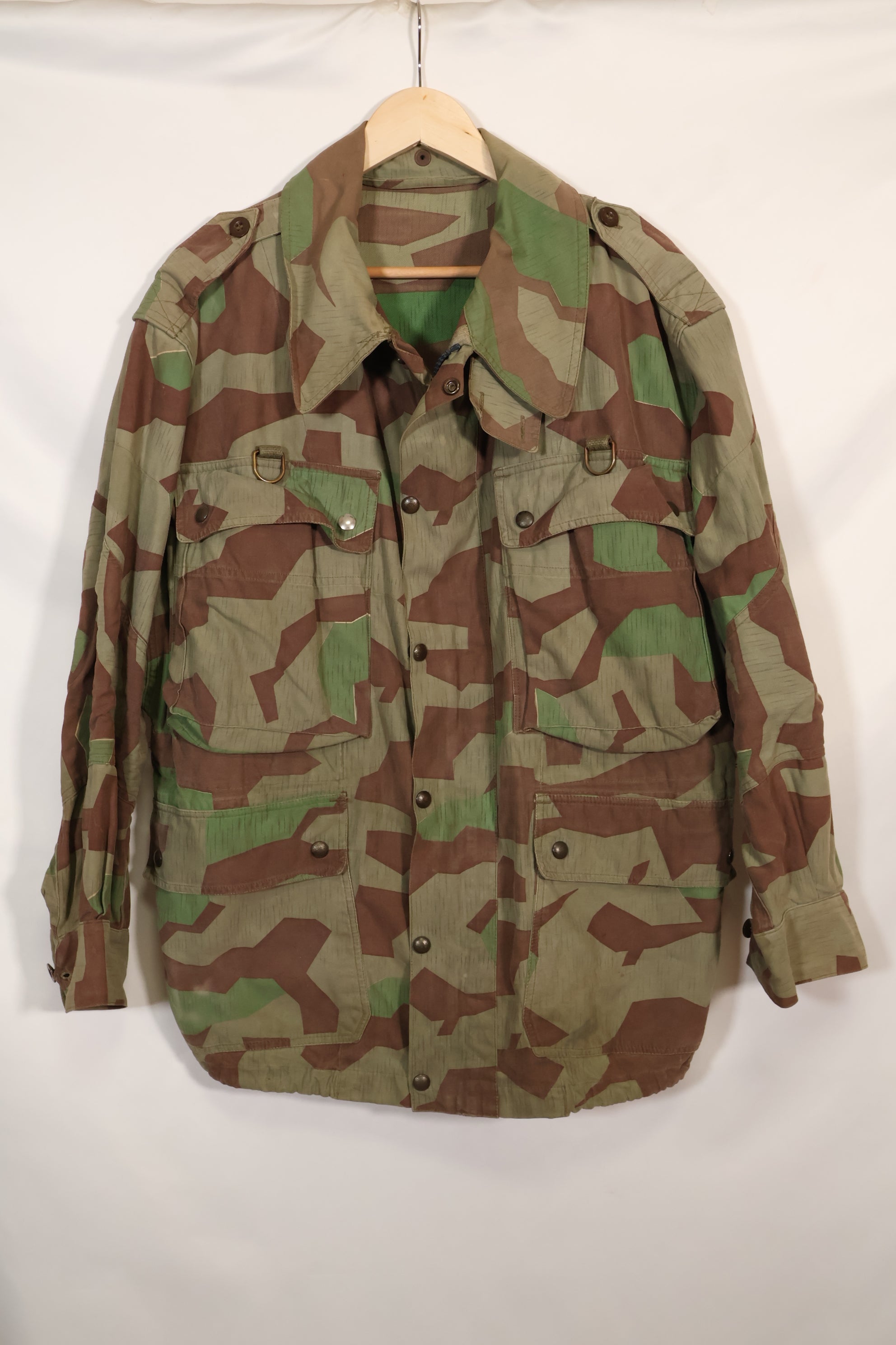 1950s West German splinter camouflage paratrooper jacket, used.