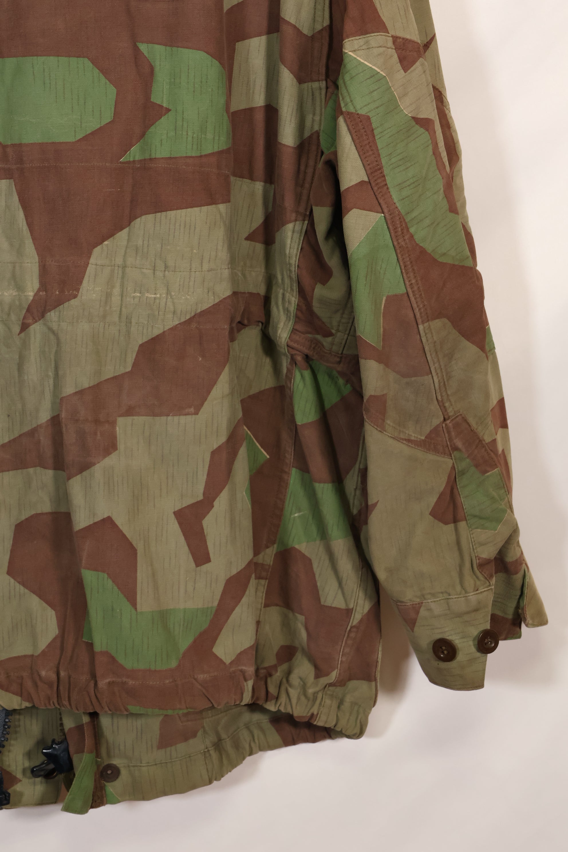 1950s West German splinter camouflage paratrooper jacket, used.