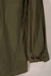 Real 1970 4th Model Jungle Fatigue Jacket M-R Sleeve stains, used.
