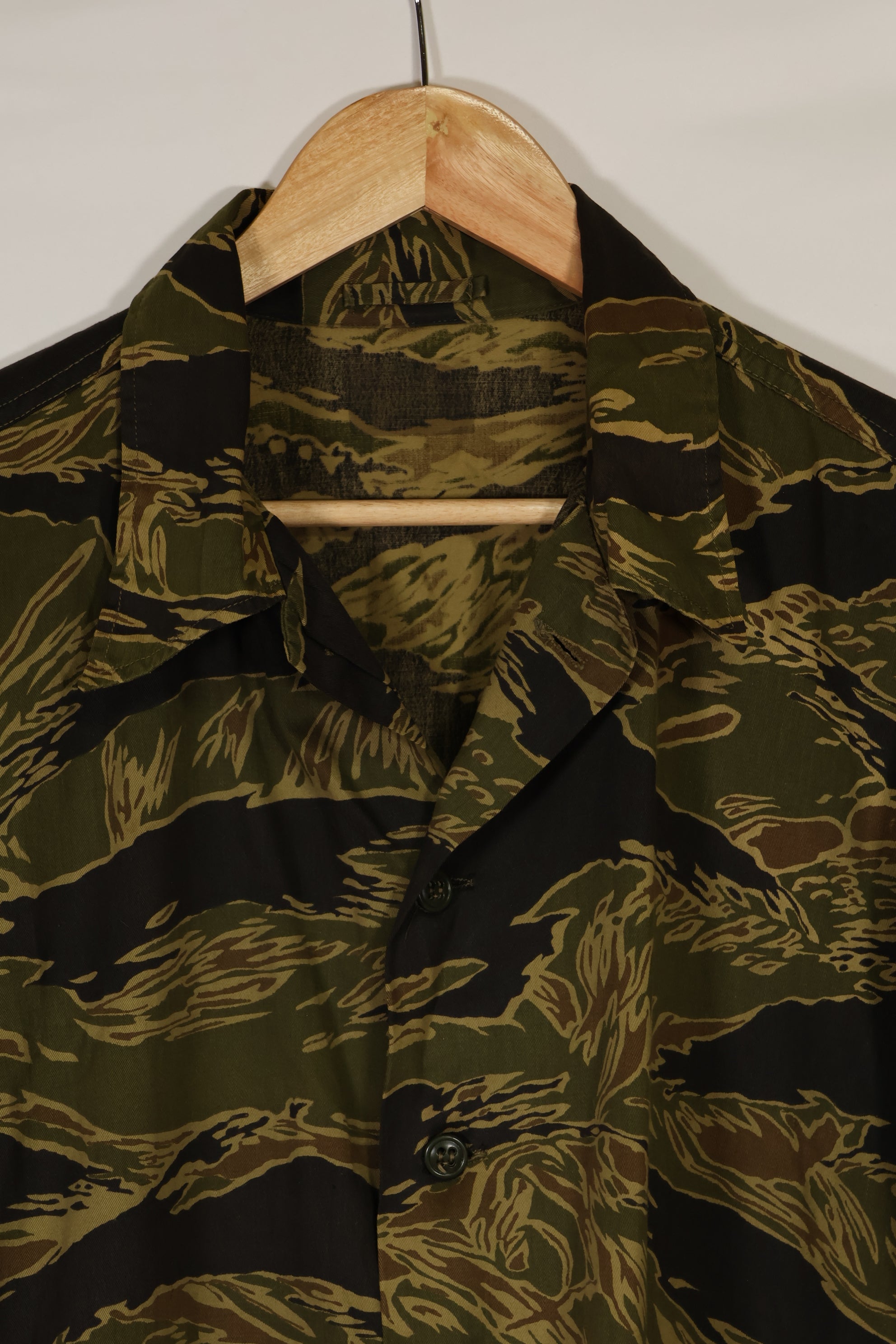 実物　沖縄タイガー　タイガーストライプ　ハンティングジャケット　中古品