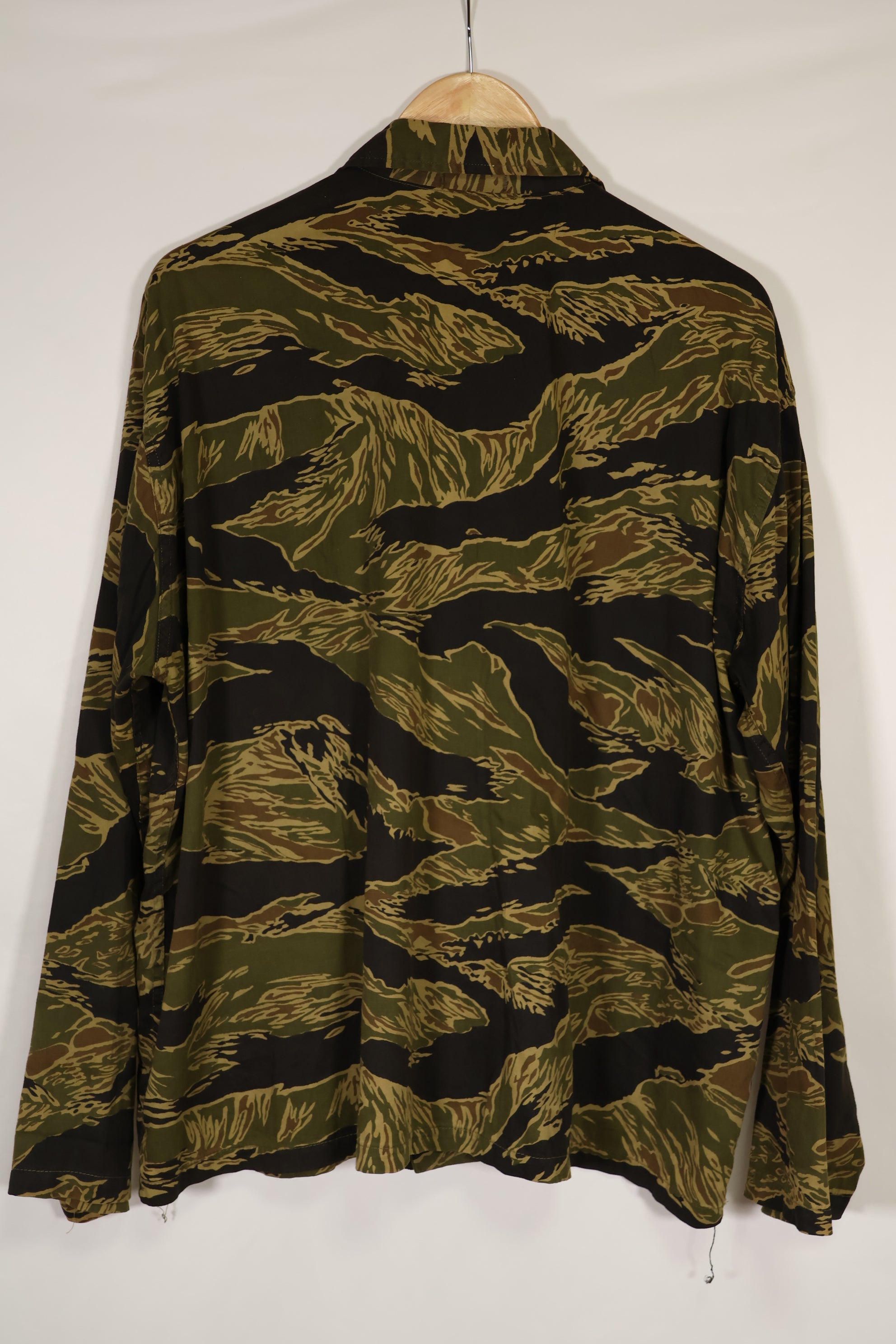 実物　沖縄タイガー　タイガーストライプ　ハンティングジャケット　中古品