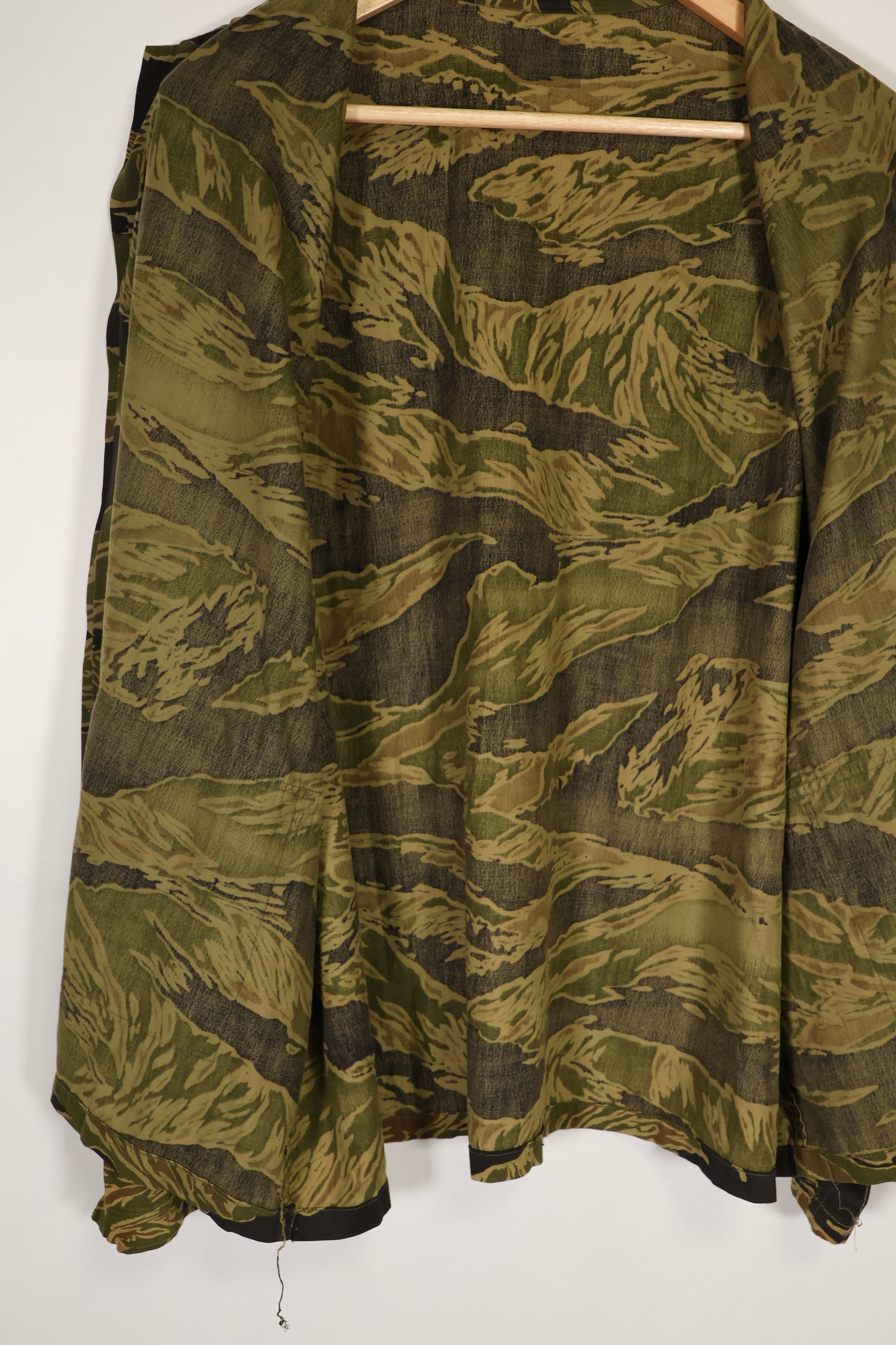 実物　沖縄タイガー　タイガーストライプ　ハンティングジャケット　中古品