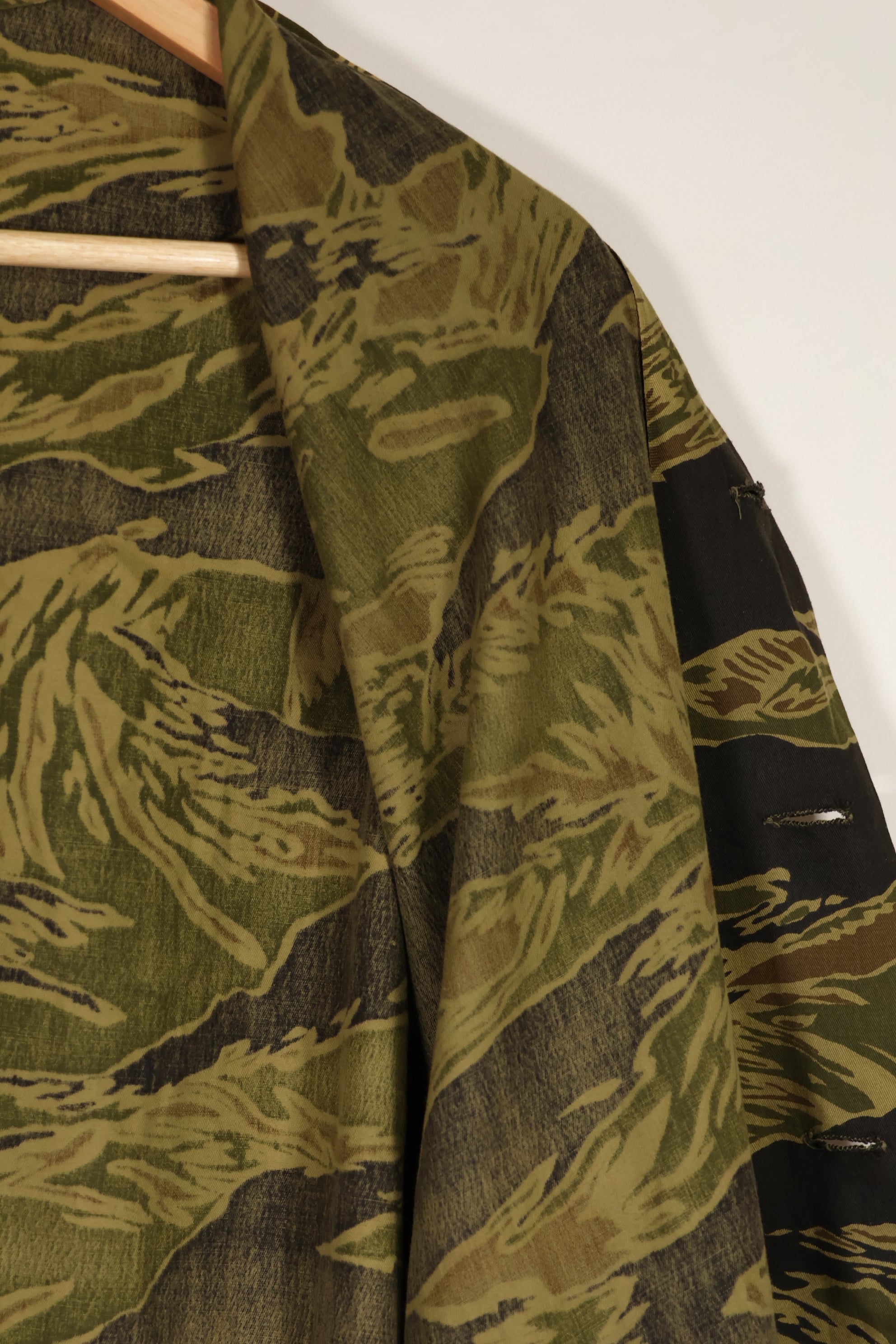 実物　沖縄タイガー　タイガーストライプ　ハンティングジャケット　中古品