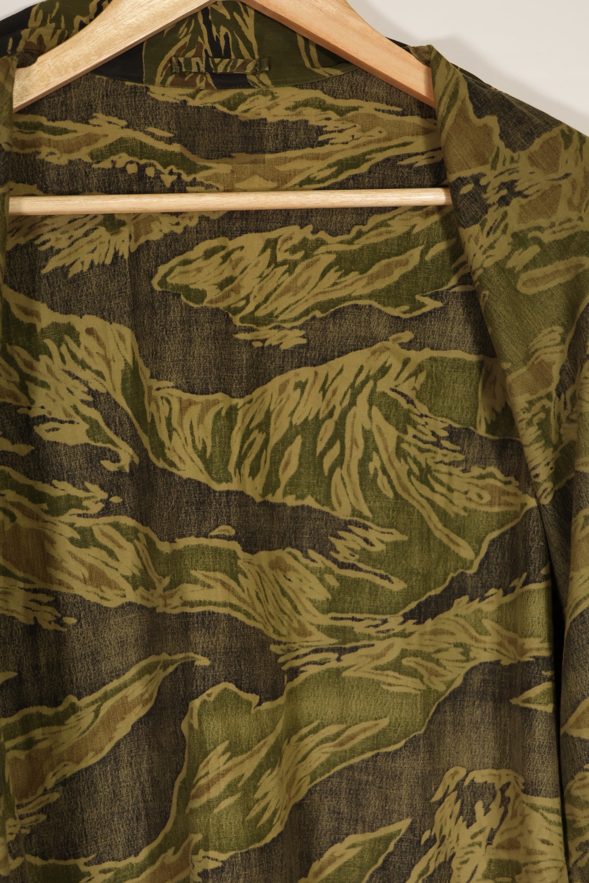 実物　沖縄タイガー　タイガーストライプ　ハンティングジャケット　中古品