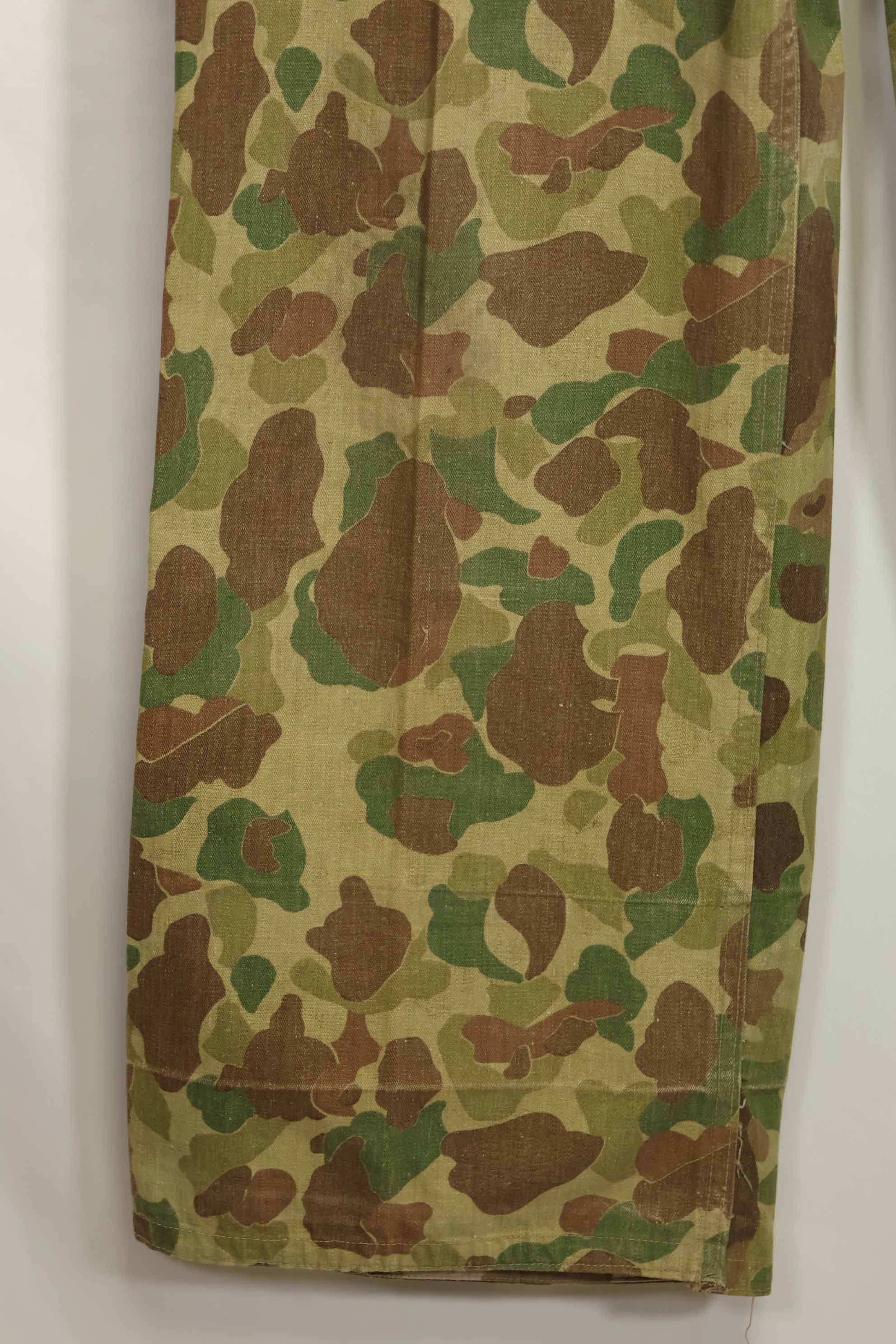 1940s U.S. Marine Corps P-42 Frogskin camouflage pants with local modifications, good condition, used.