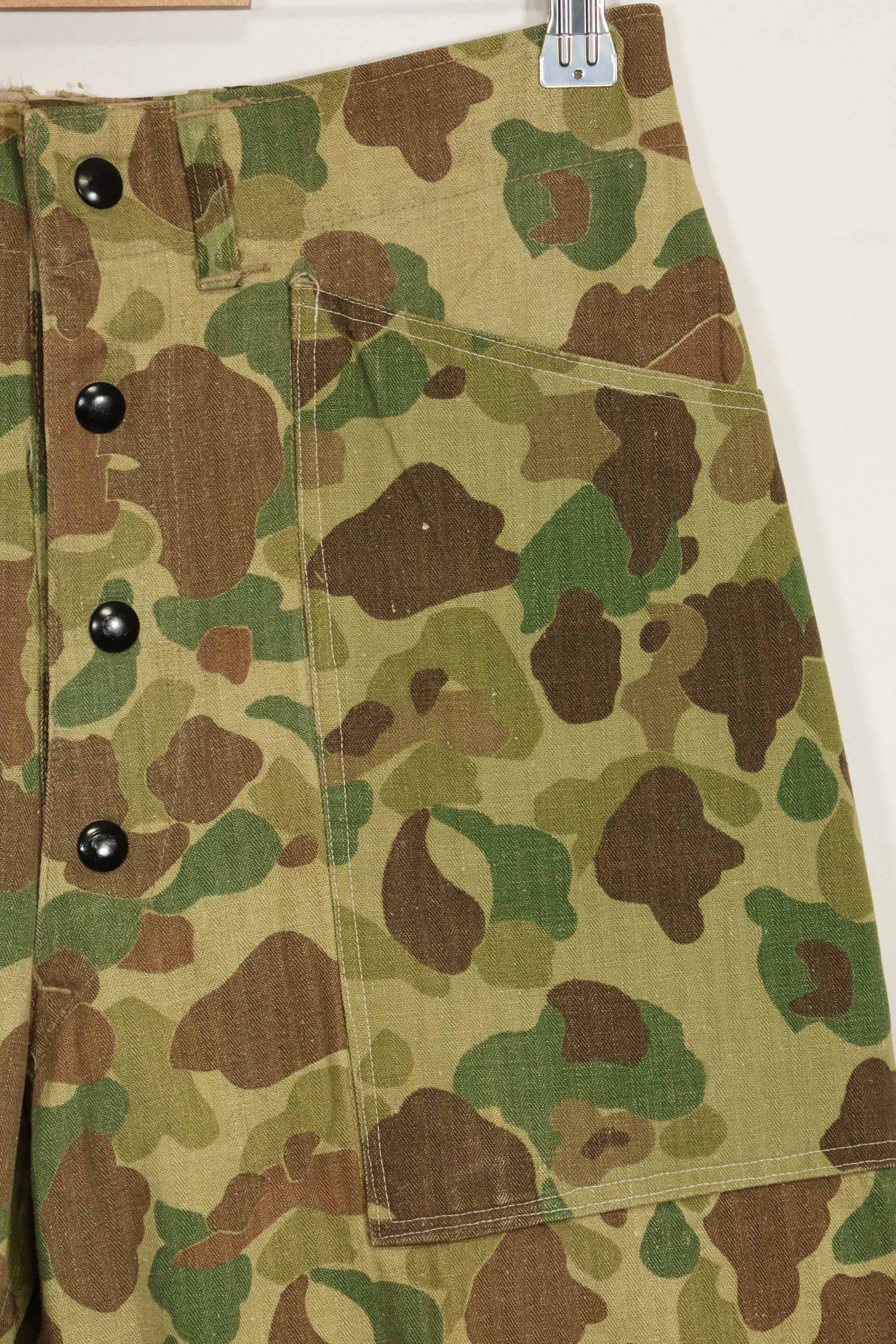 1940s U.S. Marine Corps P-42 Frogskin camouflage pants with local modifications, good condition, used.