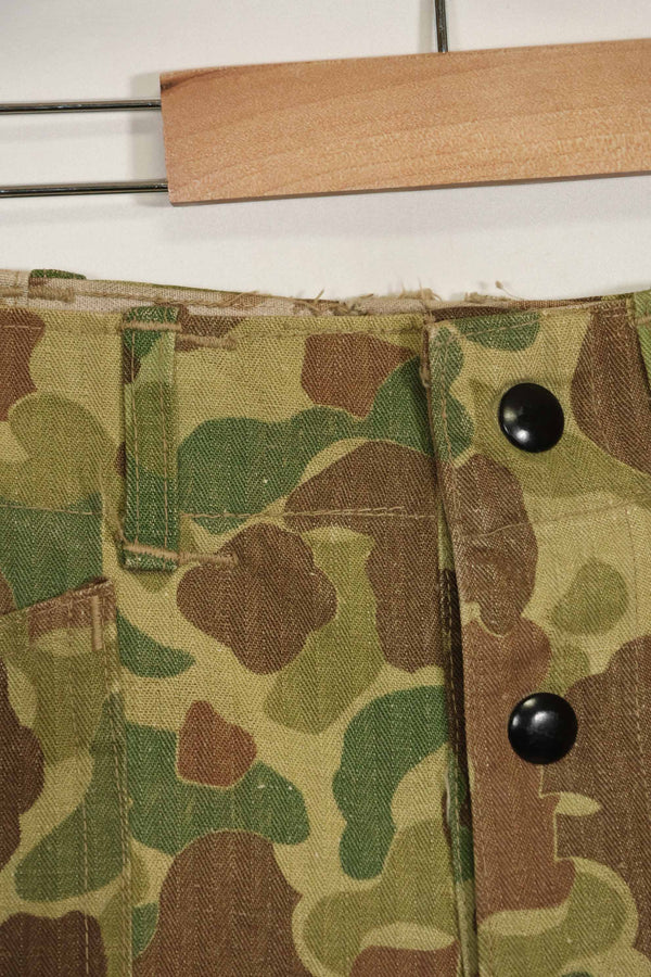 1940s U.S. Marine Corps P-42 Frogskin camouflage pants with local modifications, good condition, used.