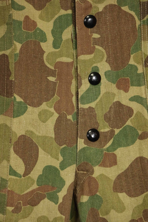 1940s U.S. Marine Corps P-42 Frogskin camouflage pants with local modifications, good condition, used.