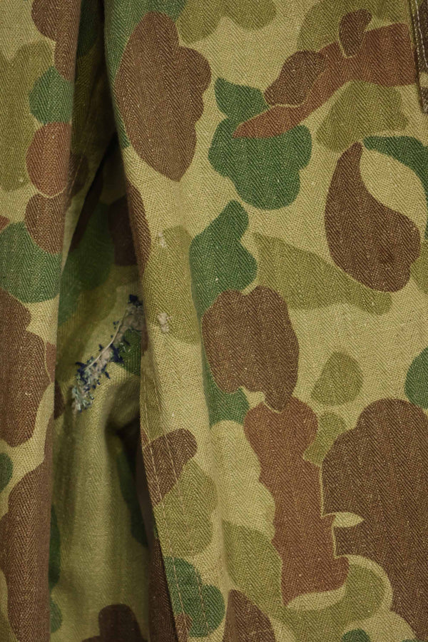 1940s U.S. Marine Corps P-42 Frogskin camouflage pants with local modifications, good condition, used.