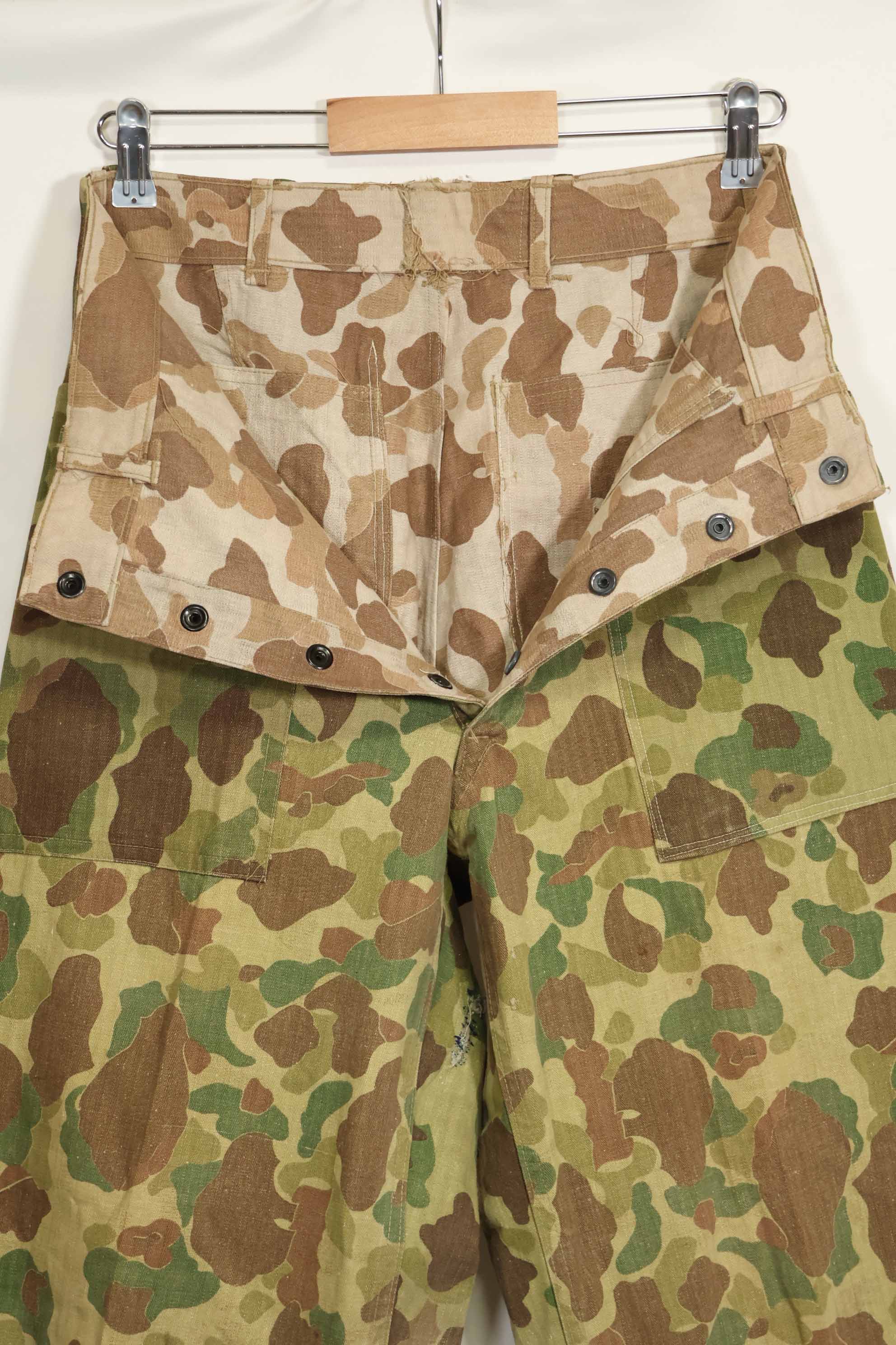 1940s U.S. Marine Corps P-42 Frogskin camouflage pants with local modifications, good condition, used.