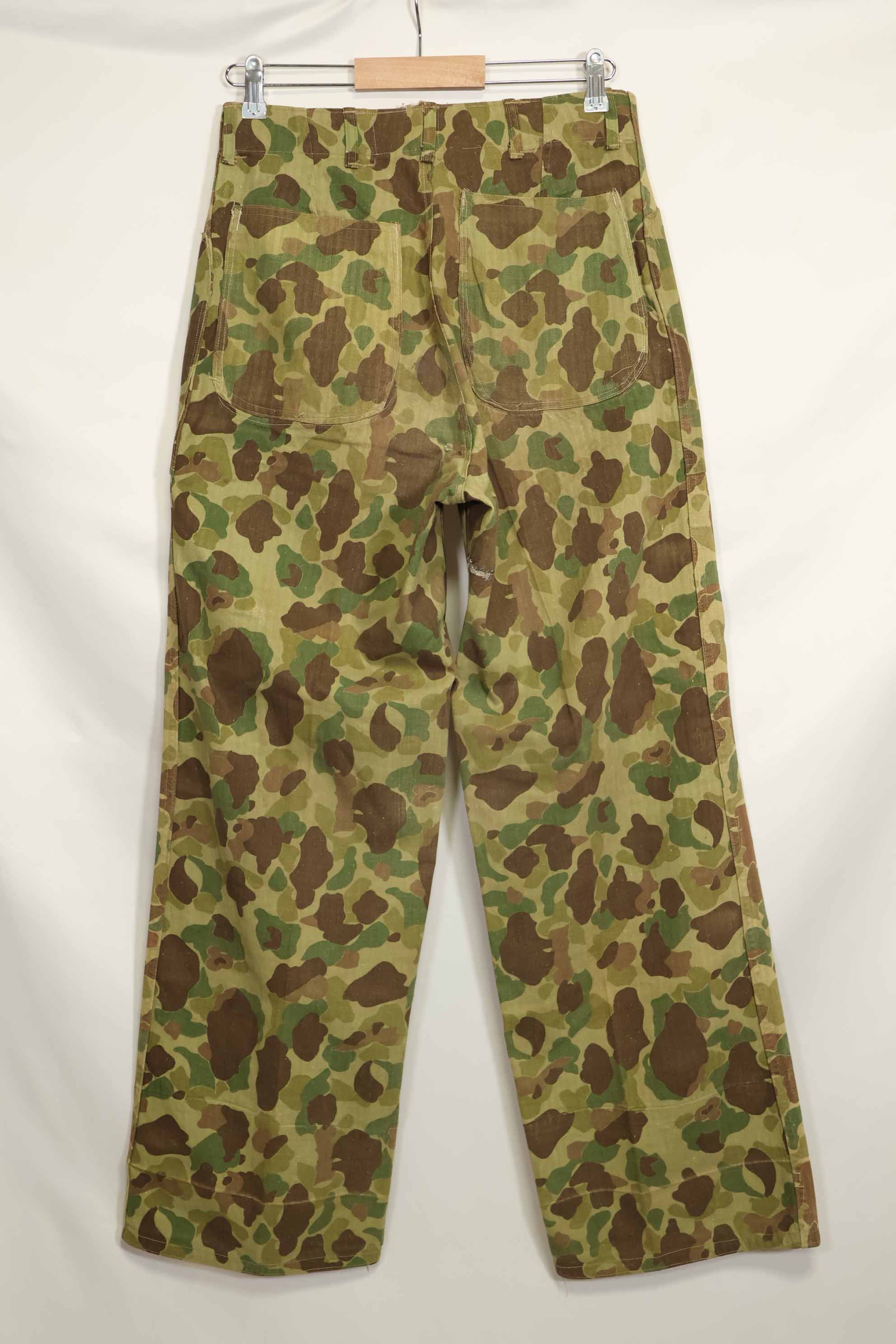 1940s U.S. Marine Corps P-42 Frogskin camouflage pants with local modifications, good condition, used.