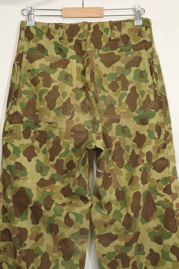 1940s U.S. Marine Corps P-42 Frogskin camouflage pants with local modifications, good condition, used.