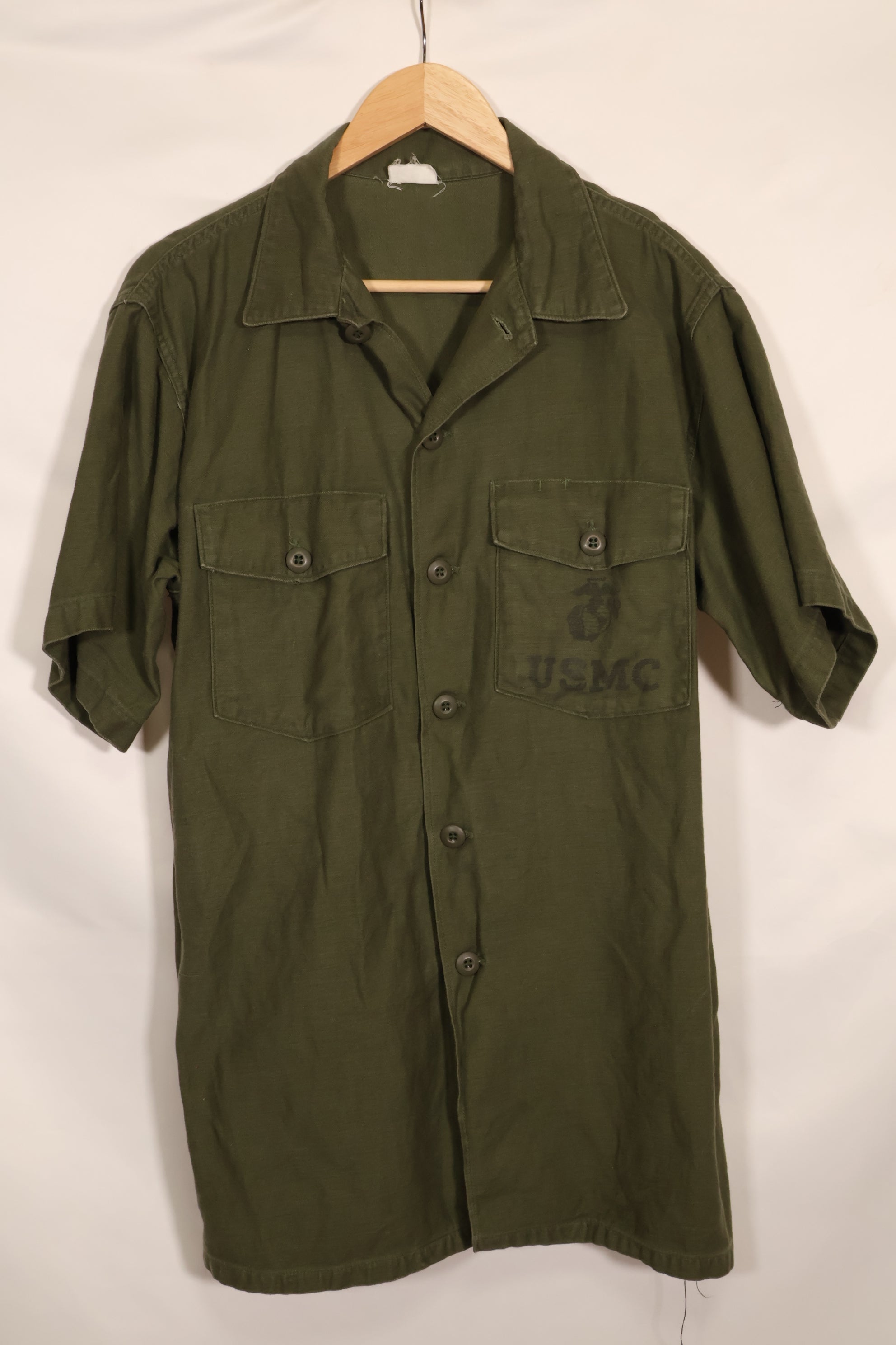 1967 Contract 17 1/2 x 36 USMC US Marine Corps short sleeve OG-107 utility shirt, used, large size.