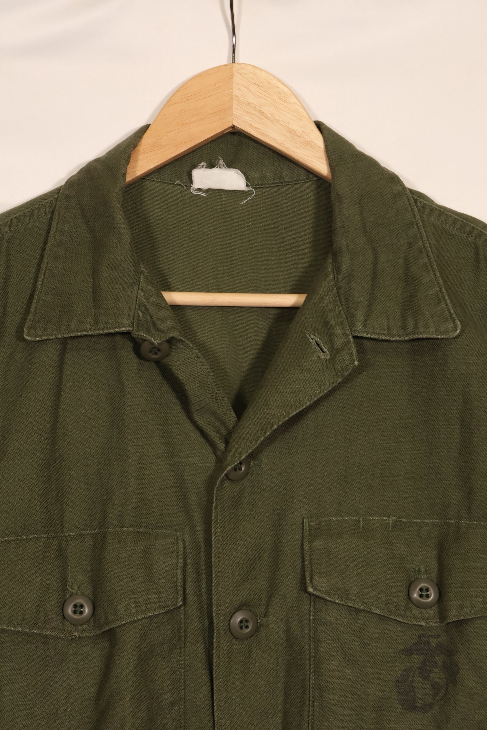 1967 Contract 17 1/2 x 36 USMC US Marine Corps short sleeve OG-107 utility shirt, used, large size.