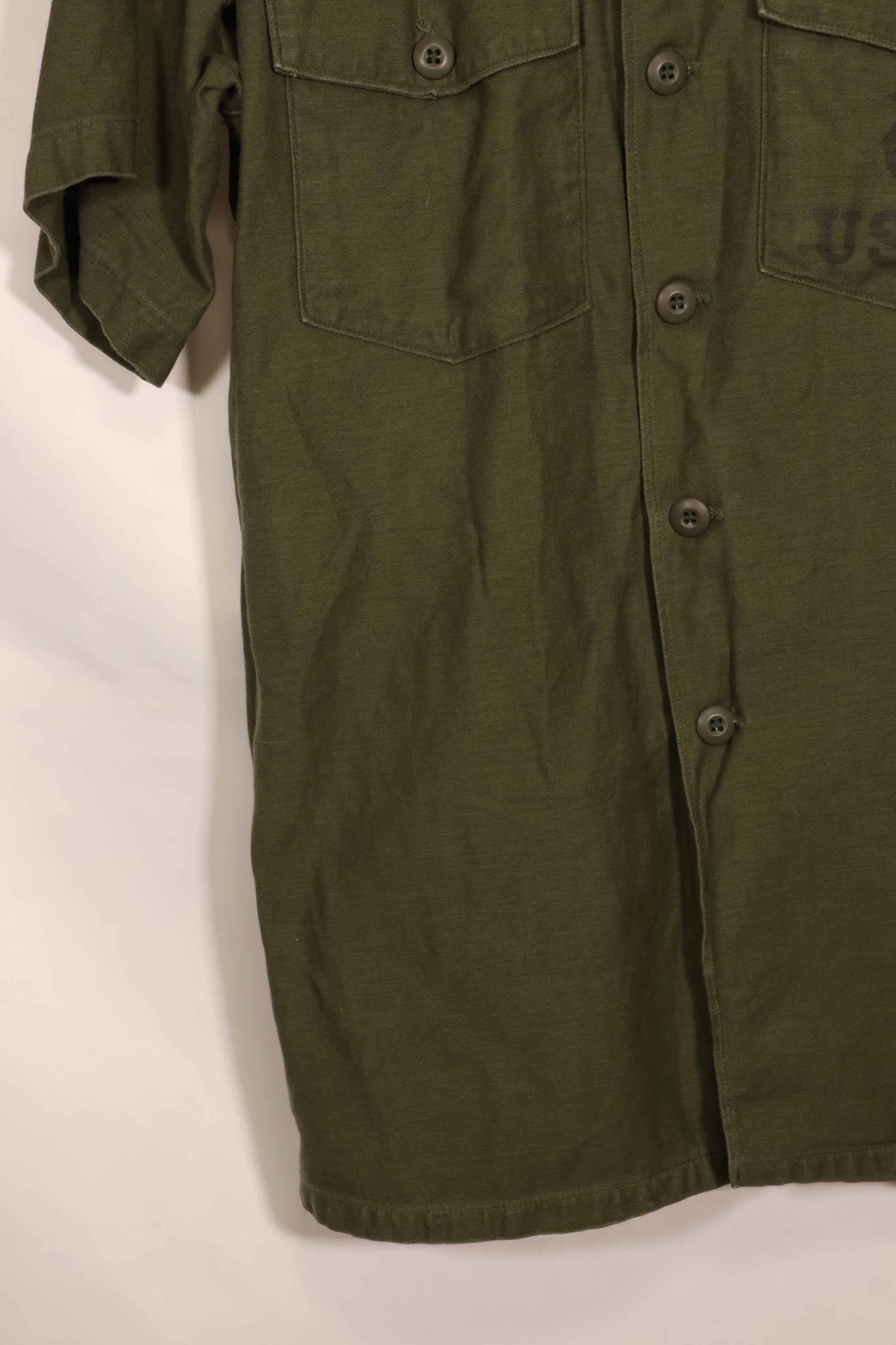 1967 Contract 17 1/2 x 36 USMC US Marine Corps short sleeve OG-107 utility shirt, used, large size.