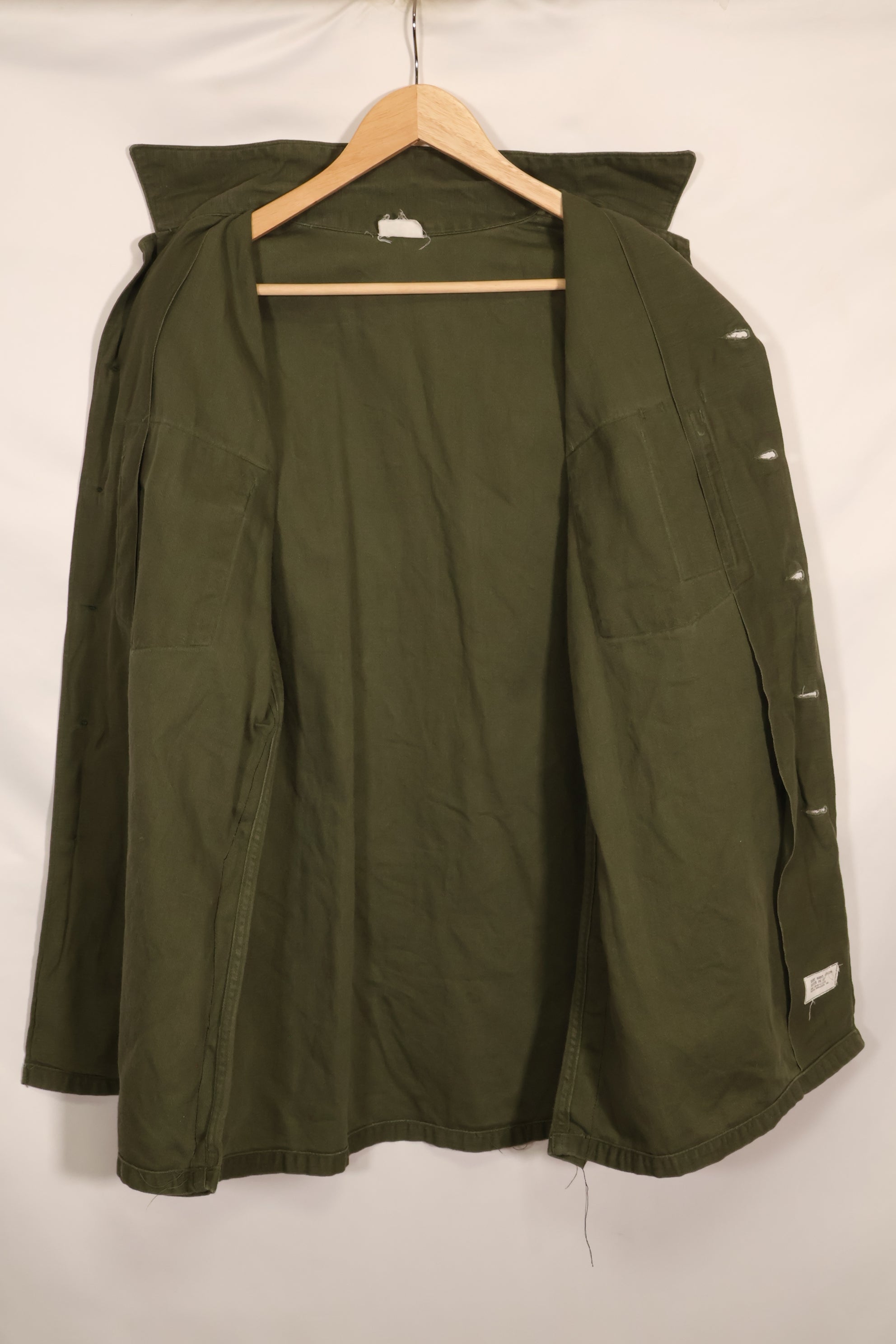 1967 Contract 17 1/2 x 36 USMC US Marine Corps short sleeve OG-107 utility shirt, used, large size.