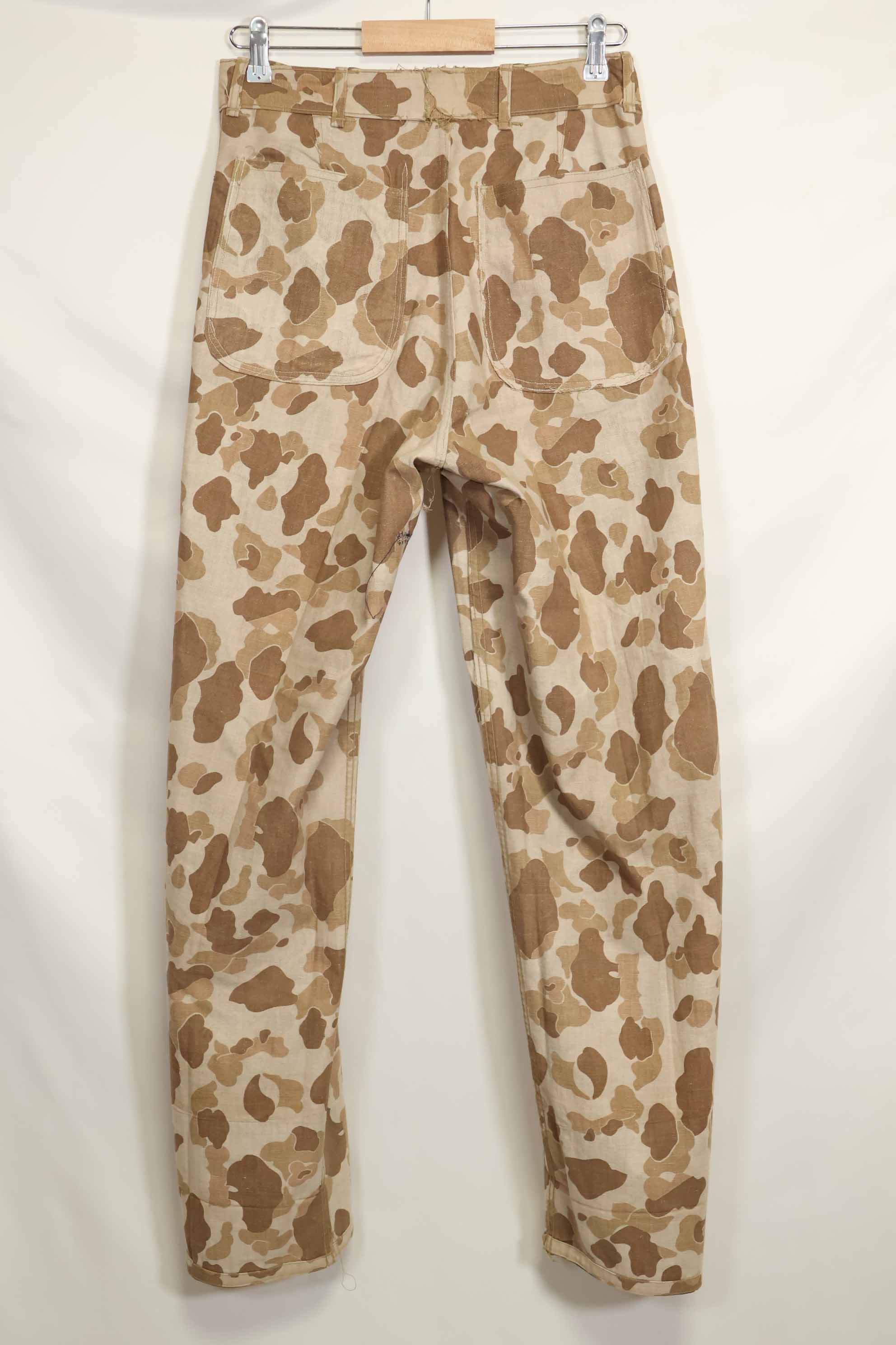 1940s U.S. Marine Corps P-42 Frogskin camouflage pants with local modifications, good condition, used.
