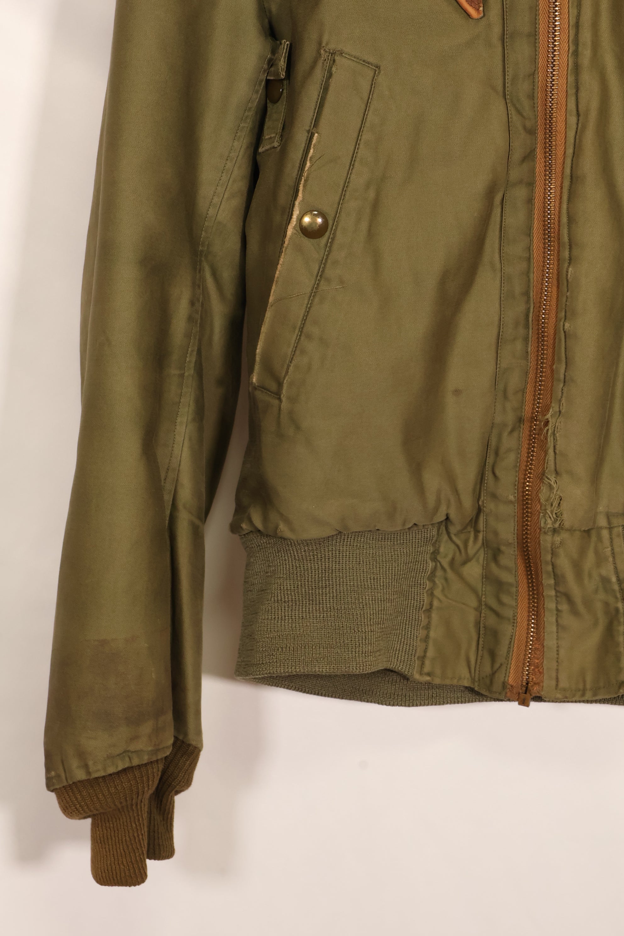 Circa 1944 U.S. Army Air Corps USAAF B-15A flight jacket in good condition