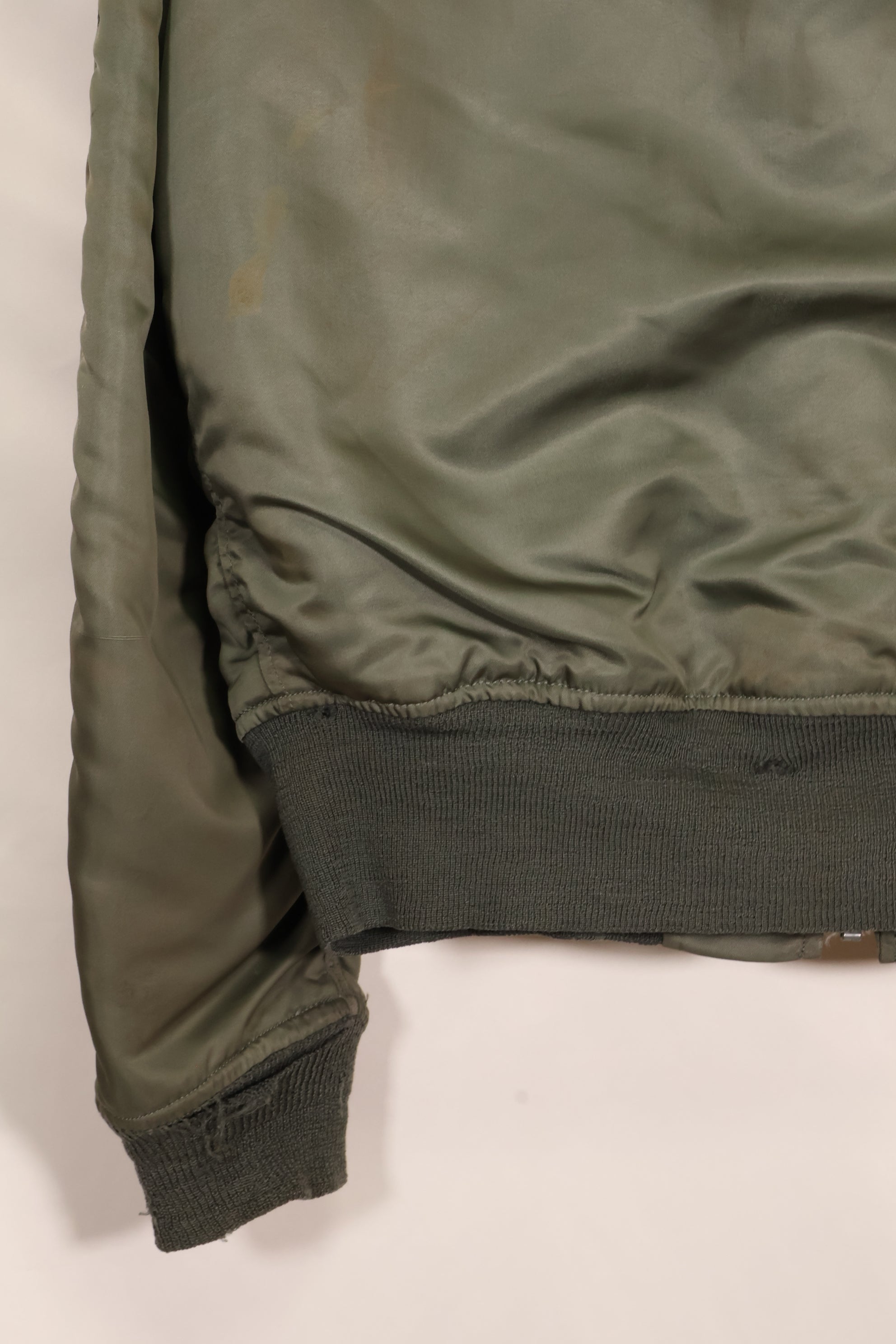 1970 Contract Medium USAF USAF L2-B Flight Jacket Used ALPHA INDUSTRIES, Inc.