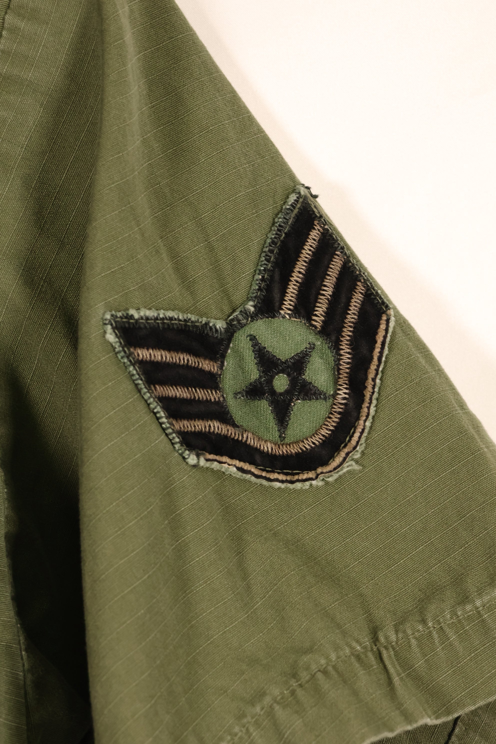1969年契約　S-L　テイラー跡あり　4th Model ジャングルファティーグ　ジャケット　USAF　半袖カスタム　中古品