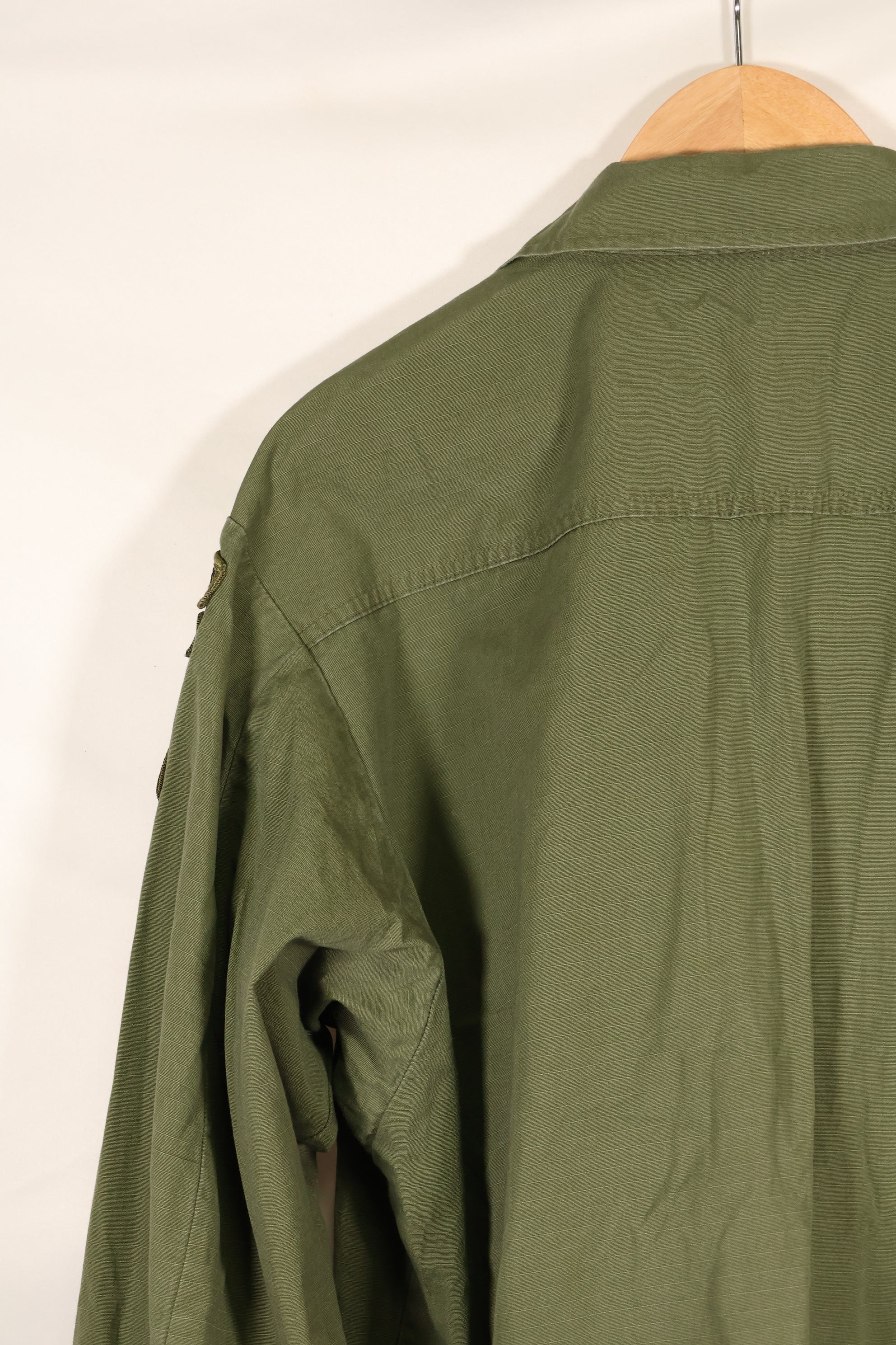 1968 年合同 M-R 1980 年代绿色贝雷帽使用过的第 4 款丛林疲劳夹克，使用过。