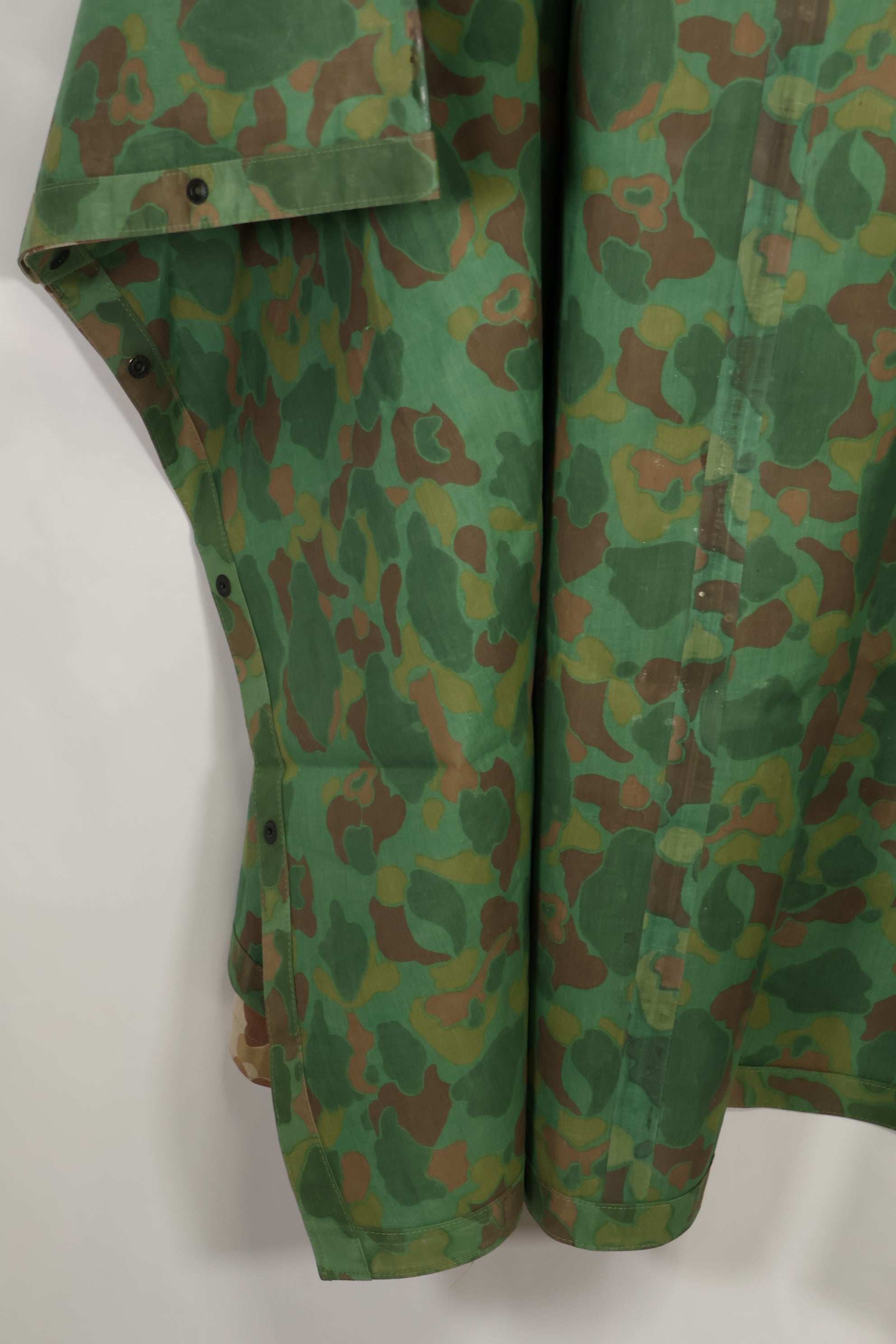 実物　1944年製　USMC フロッグスキン迷彩　ゴム引き　レインポンチョ　状態良い　中古品