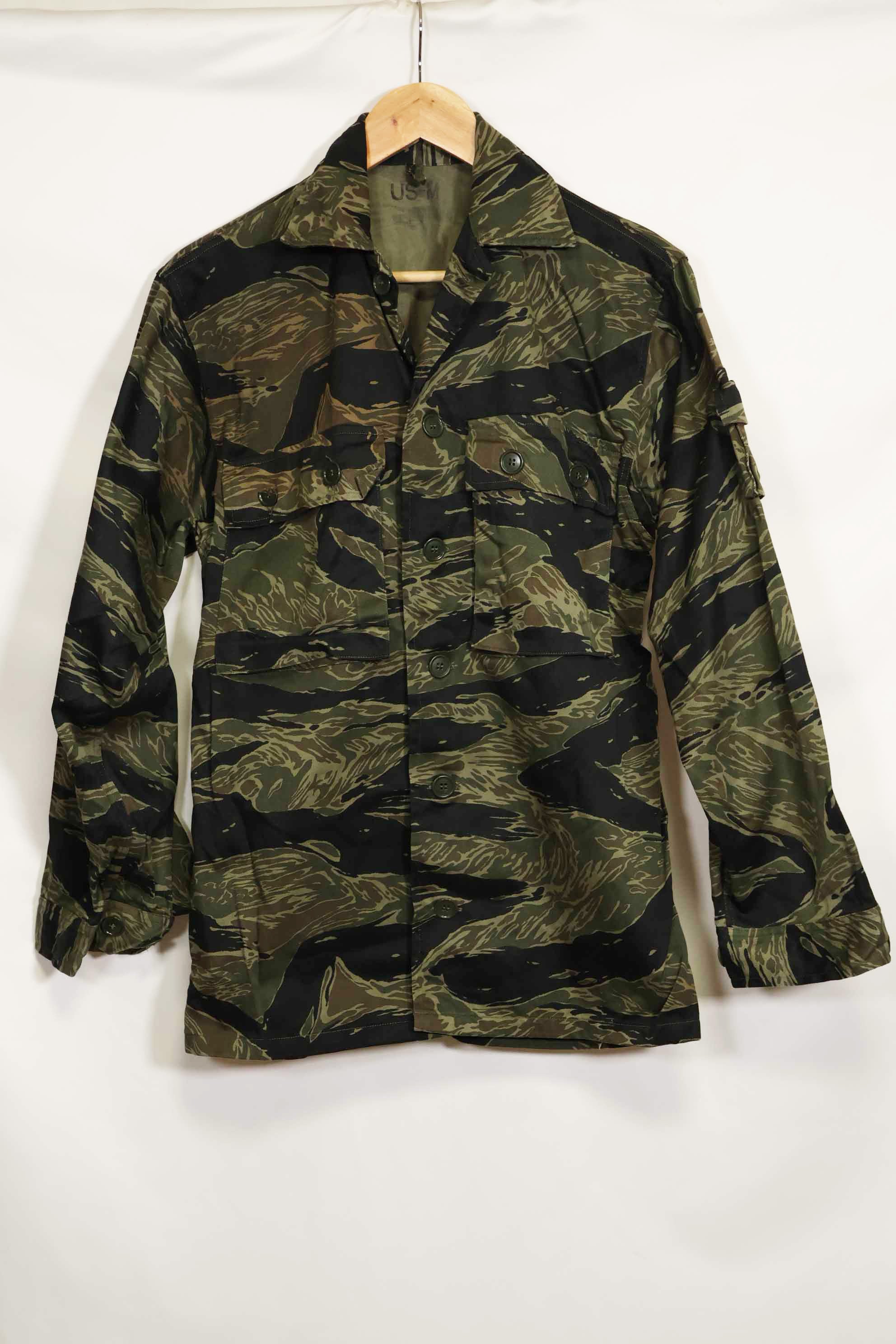 1960年代　ほぼデッドストック　シルバータイガー　タイガーストライプシャツ　US-M　状態良い　中古品