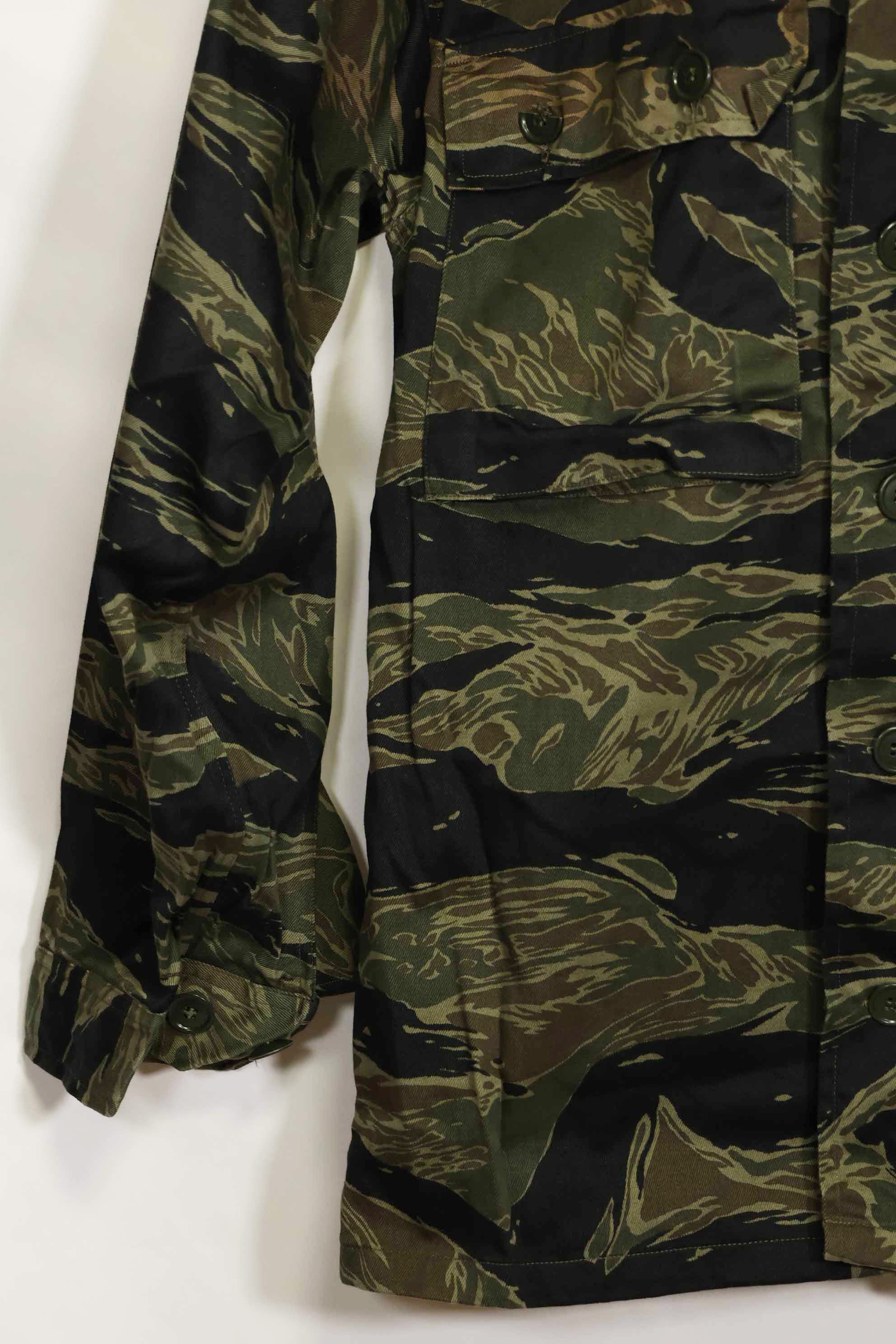 1960年代　ほぼデッドストック　シルバータイガー　タイガーストライプシャツ　US-M　状態良い　中古品