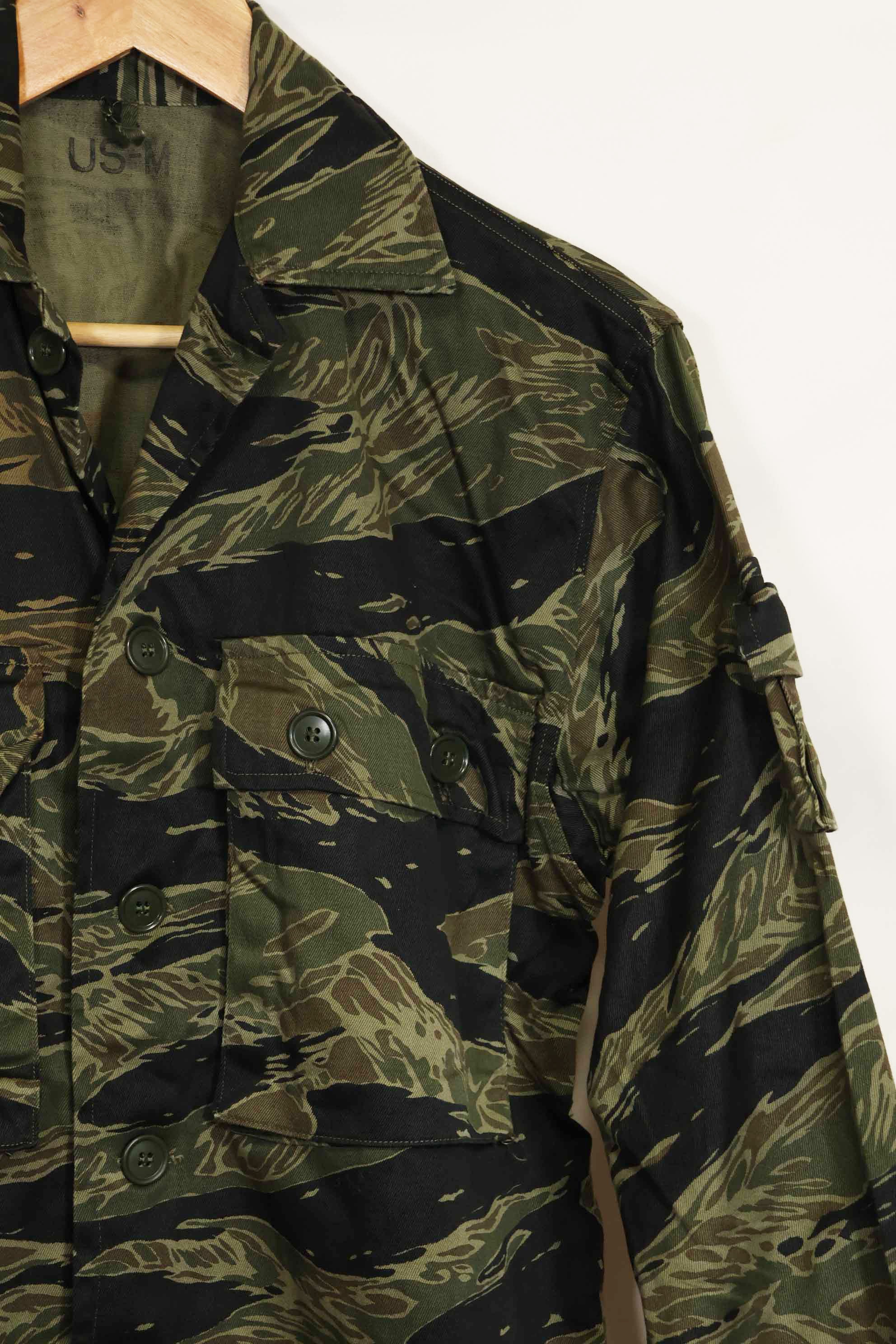 1960年代　ほぼデッドストック　シルバータイガー　タイガーストライプシャツ　US-M　状態良い　中古品