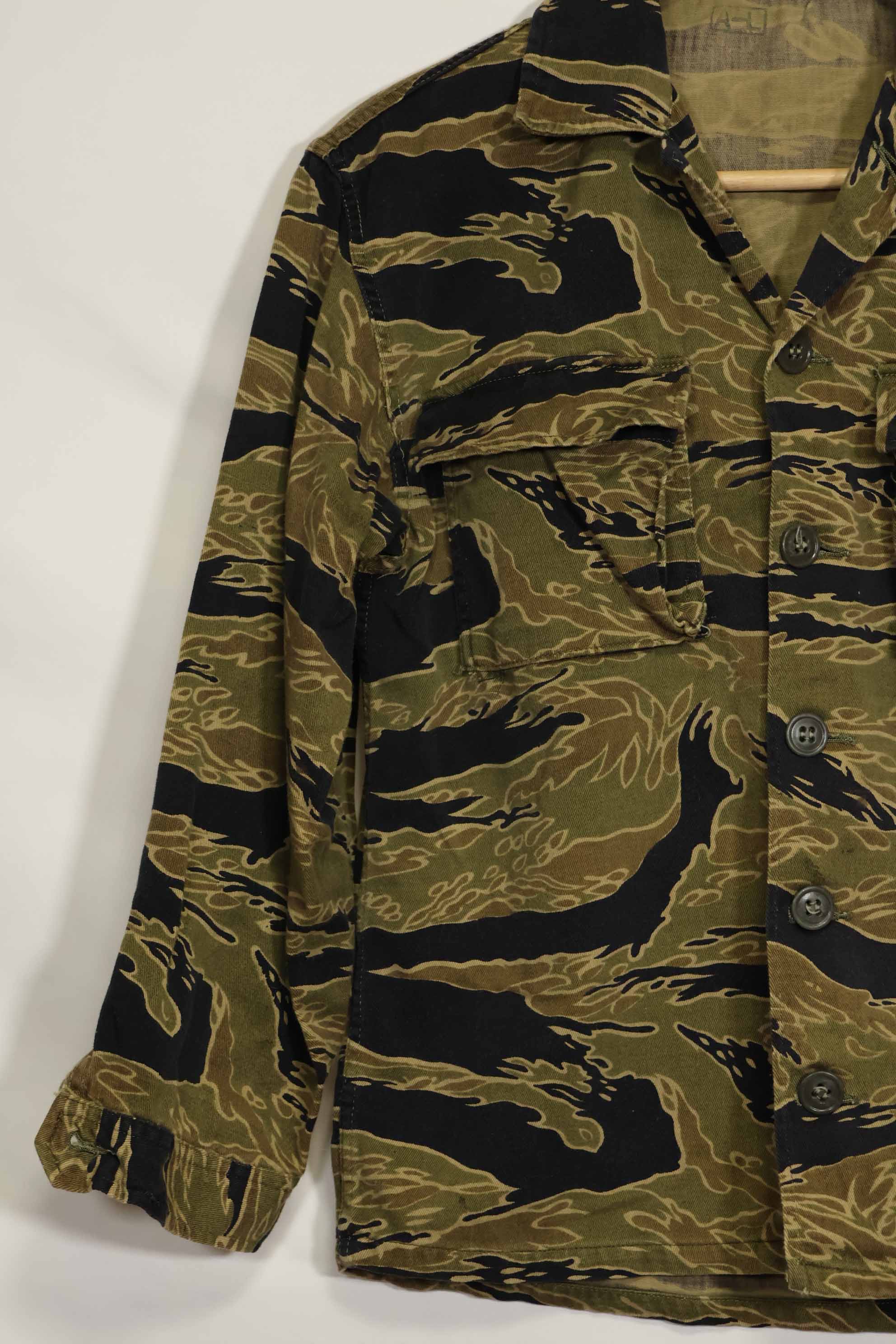 1960年代　ゴールドタイガー　タイガーストライプシャツ　A-L　Asianカット　状態良い　中古品