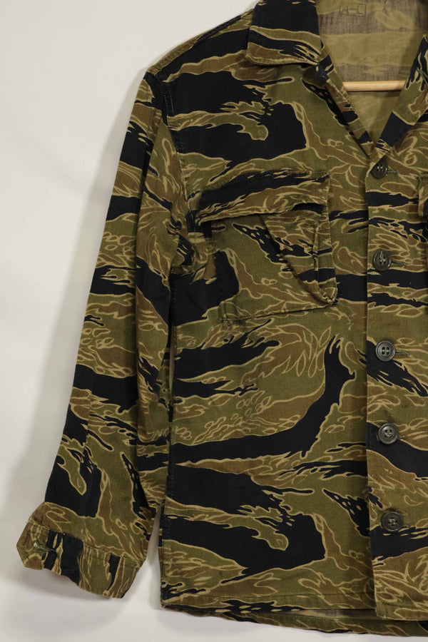 1960年代　ゴールドタイガー　タイガーストライプシャツ　A-L　Asianカット　状態良い　中古品