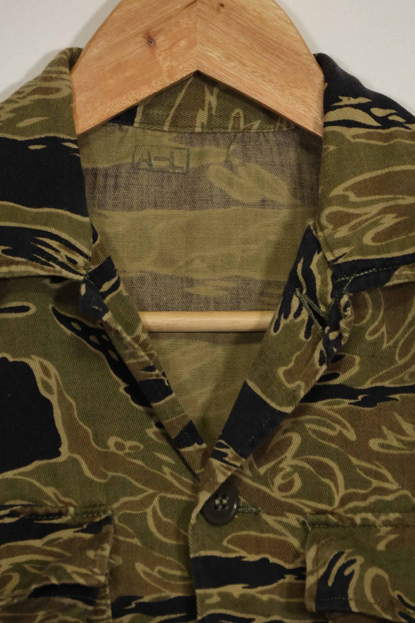 1960年代　ゴールドタイガー　タイガーストライプシャツ　A-L　Asianカット　状態良い　中古品