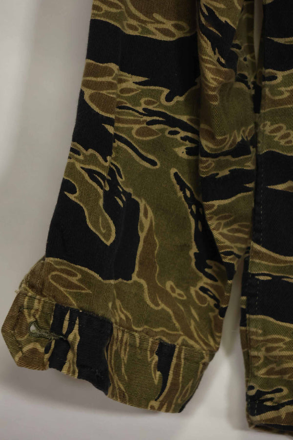 1960年代　ゴールドタイガー　タイガーストライプシャツ　A-L　Asianカット　状態良い　中古品