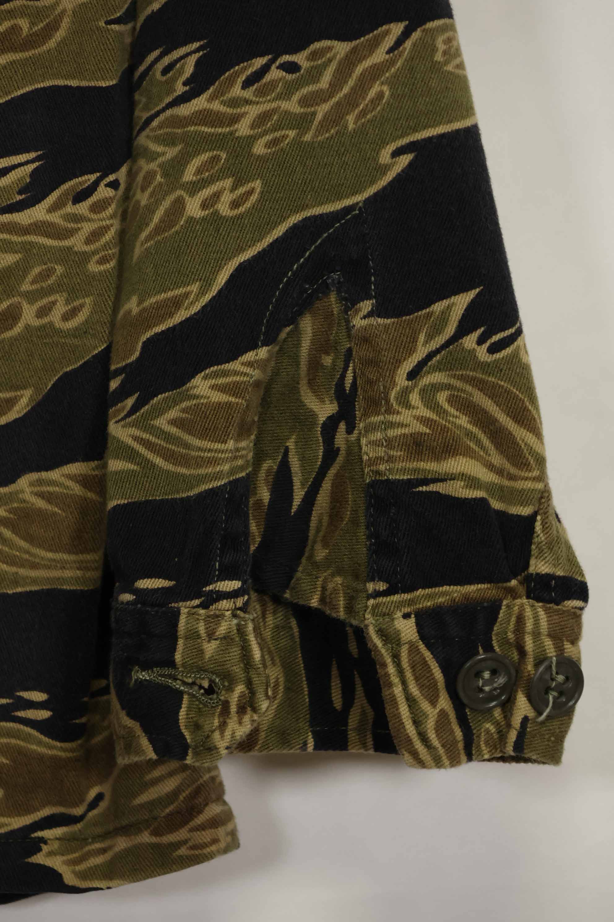 1960年代　ゴールドタイガー　タイガーストライプシャツ　A-L　Asianカット　状態良い　中古品