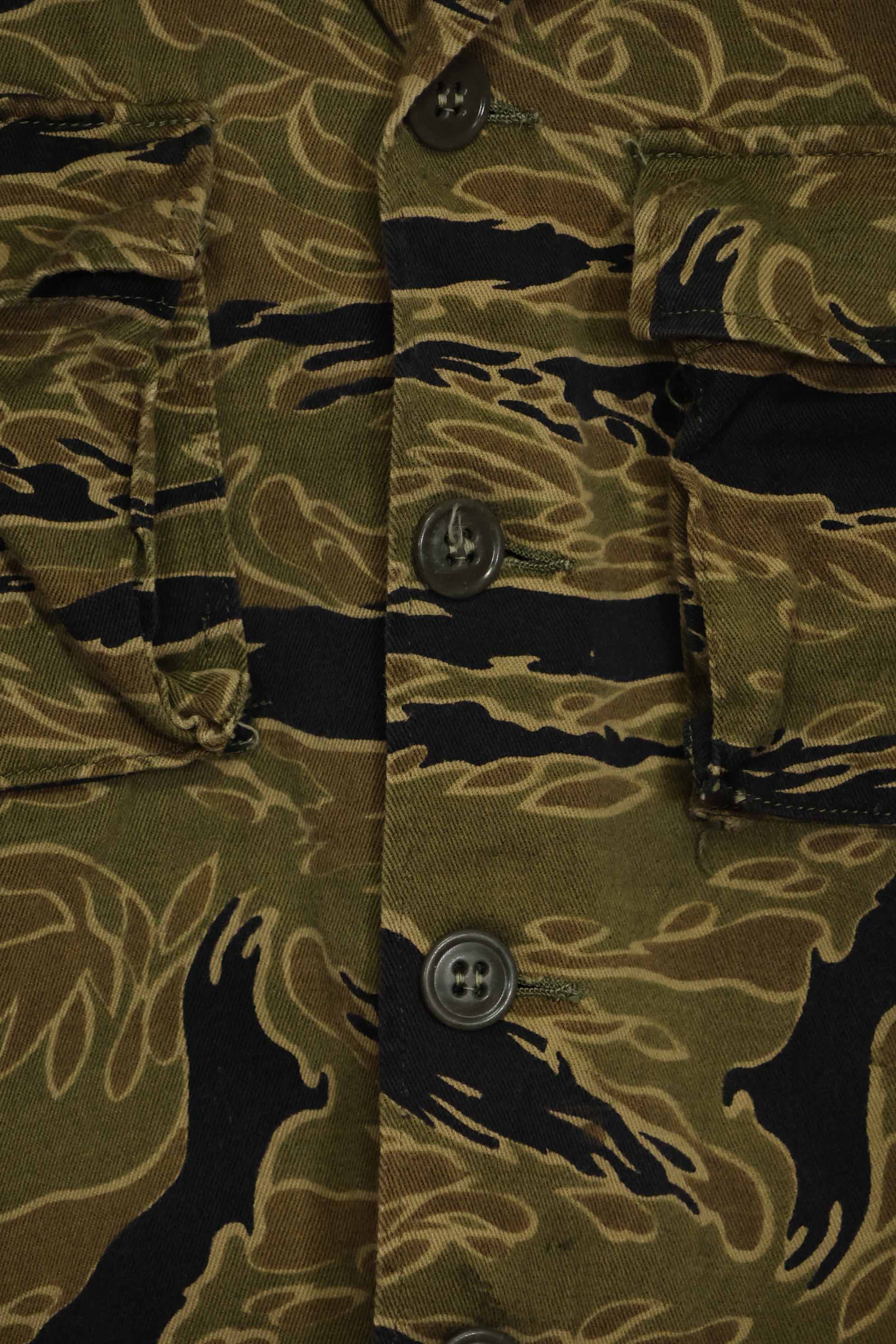 1960年代　ゴールドタイガー　タイガーストライプシャツ　A-L　Asianカット　状態良い　中古品