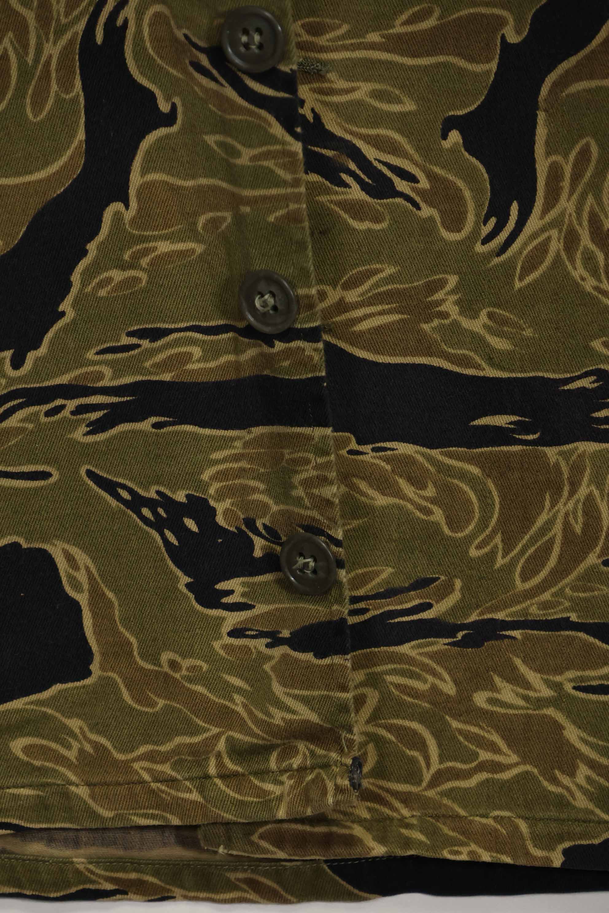 1960年代　ゴールドタイガー　タイガーストライプシャツ　A-L　Asianカット　状態良い　中古品