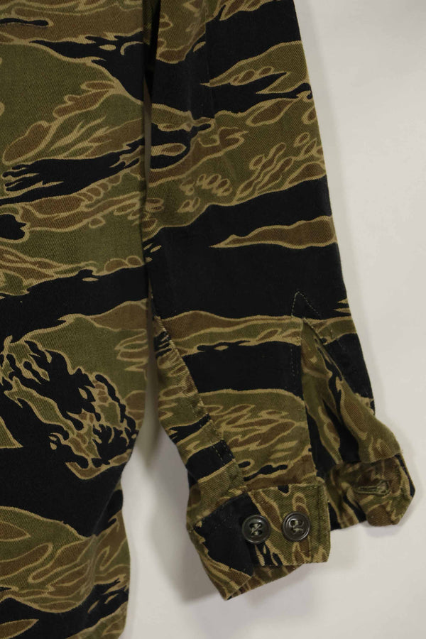 1960年代　ゴールドタイガー　タイガーストライプシャツ　A-L　Asianカット　状態良い　中古品