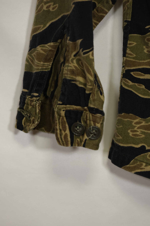 1960年代　ゴールドタイガー　タイガーストライプシャツ　A-L　Asianカット　状態良い　中古品