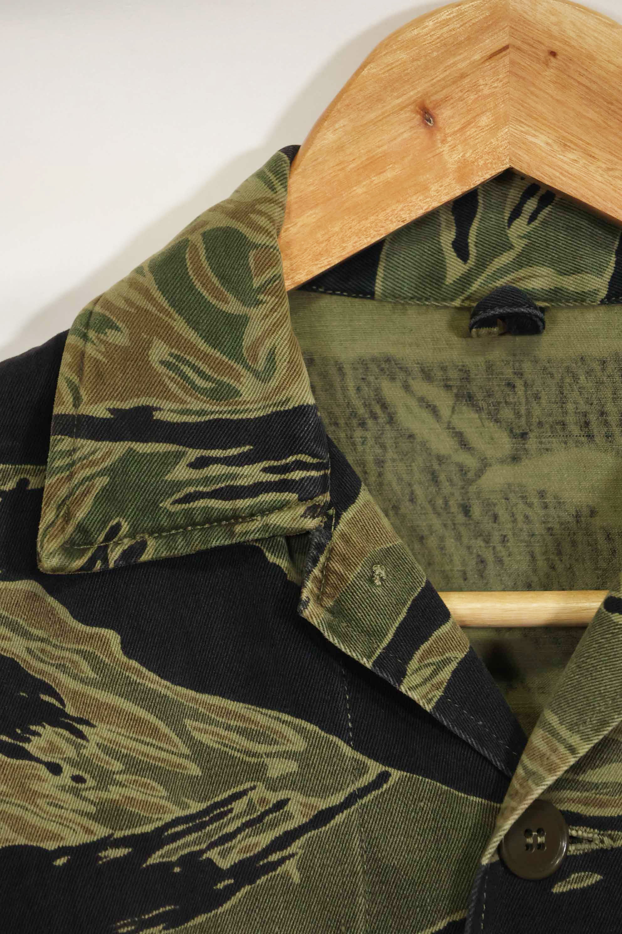 1960年代　ファットタイガー　タイガーストライプ　シャツ　Asian カット　中古品