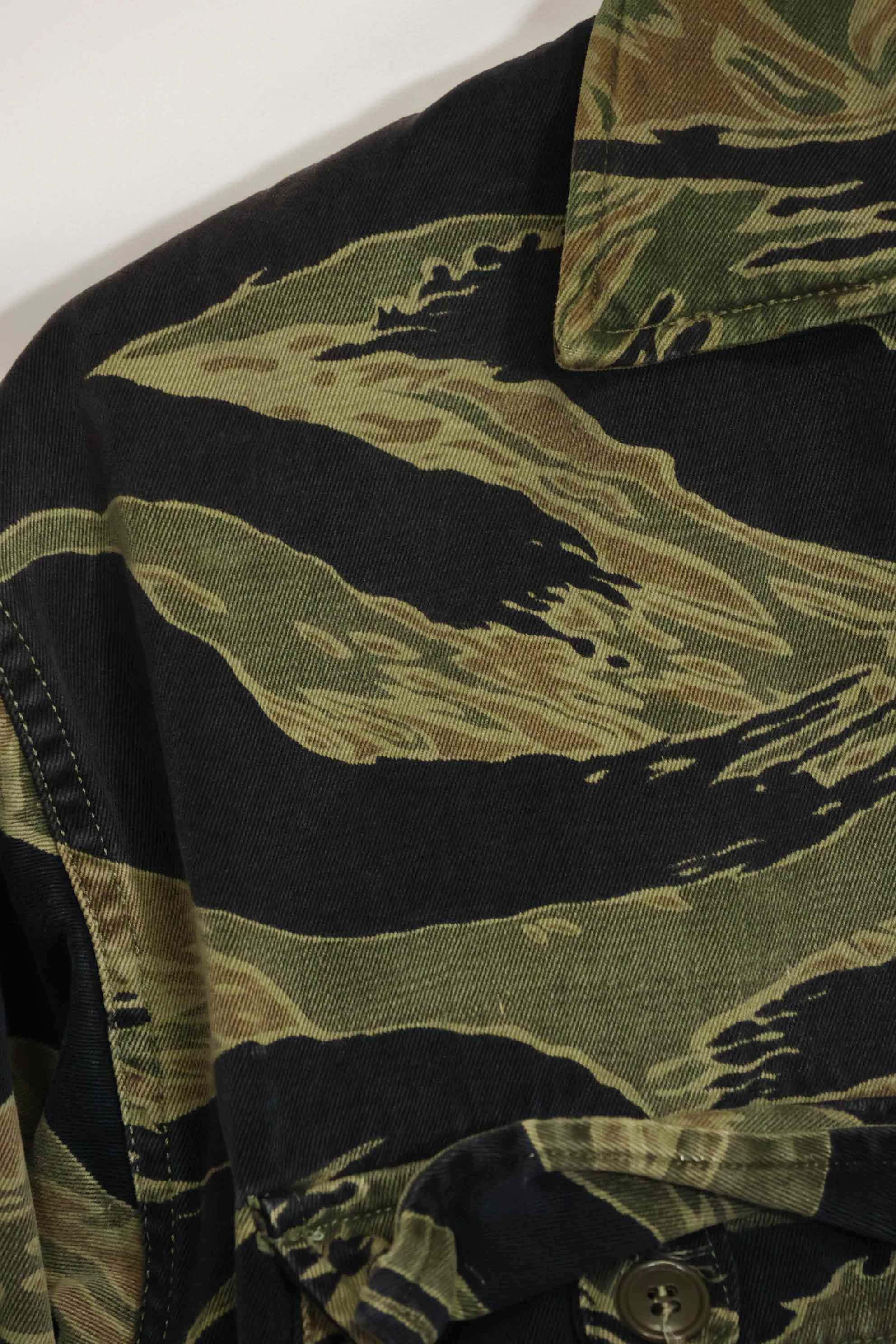 1960年代　ファットタイガー　タイガーストライプ　シャツ　Asian カット　中古品
