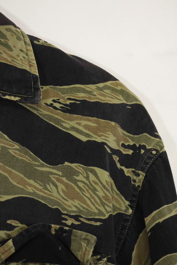 1960年代　ファットタイガー　タイガーストライプ　シャツ　Asian カット　中古品