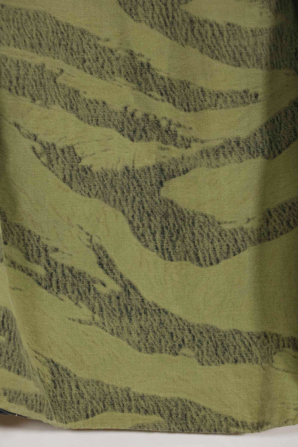 1960年代　ファットタイガー　タイガーストライプ　シャツ　Asian カット　中古品