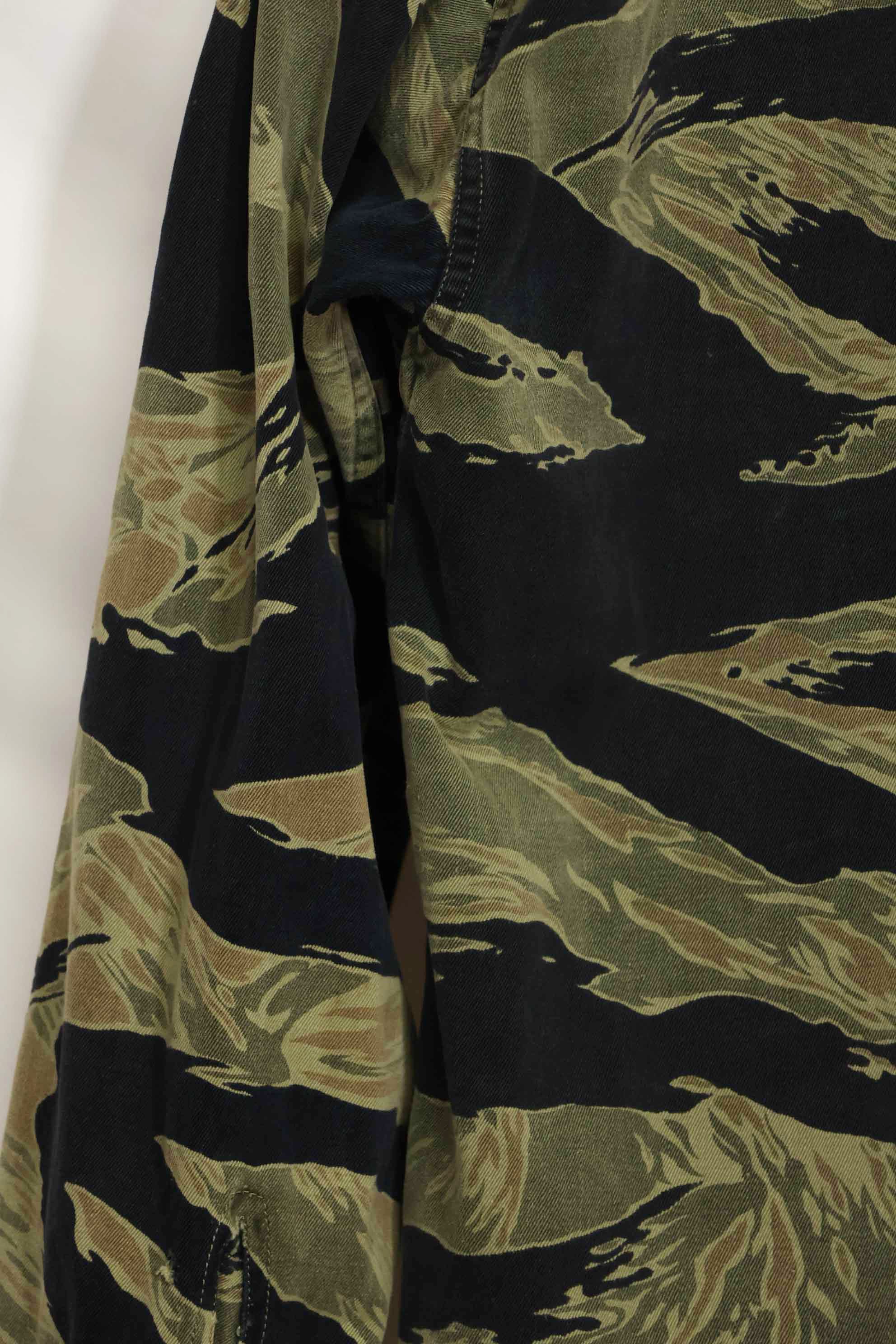 1960年代　ファットタイガー　タイガーストライプ　シャツ　Asian カット　中古品