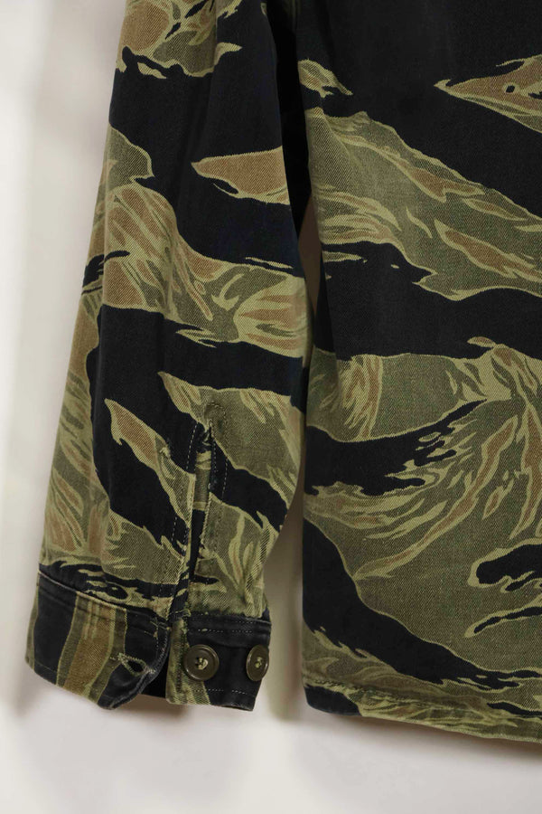 1960年代　ファットタイガー　タイガーストライプ　シャツ　Asian カット　中古品