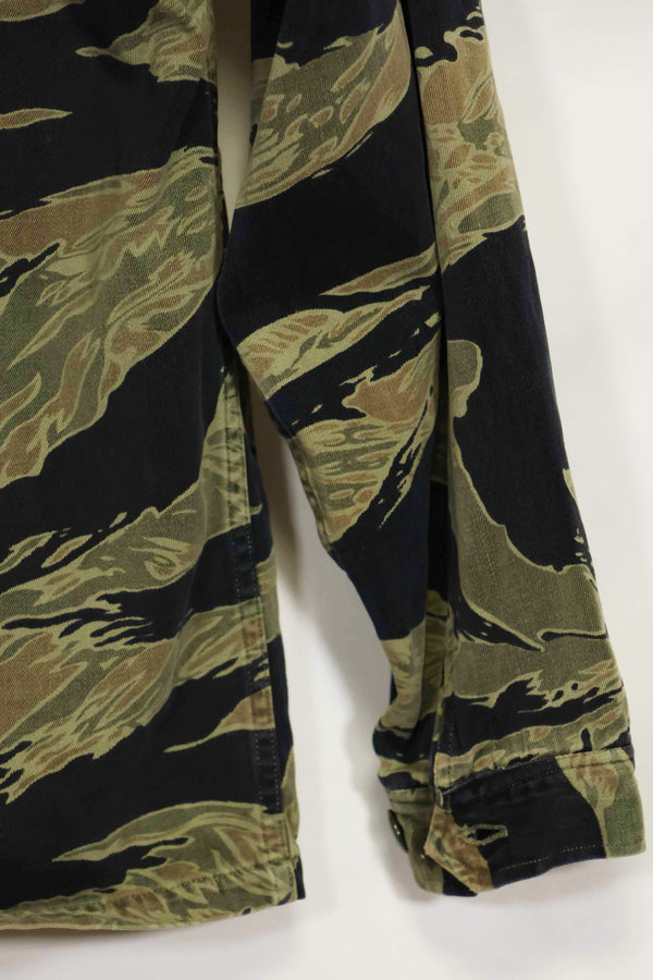 1960年代　ファットタイガー　タイガーストライプ　シャツ　Asian カット　中古品