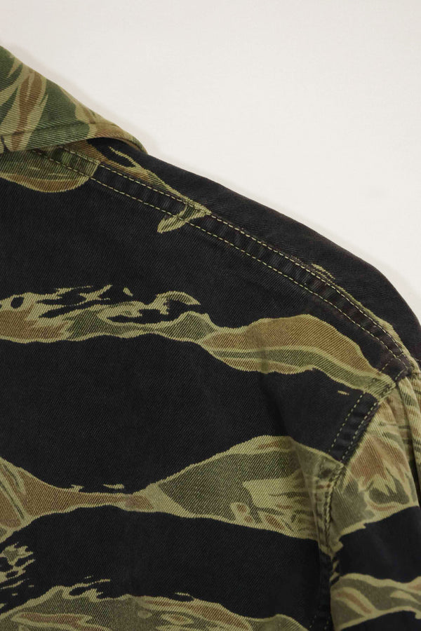 1960年代　ファットタイガー　タイガーストライプ　シャツ　Asian カット　中古品