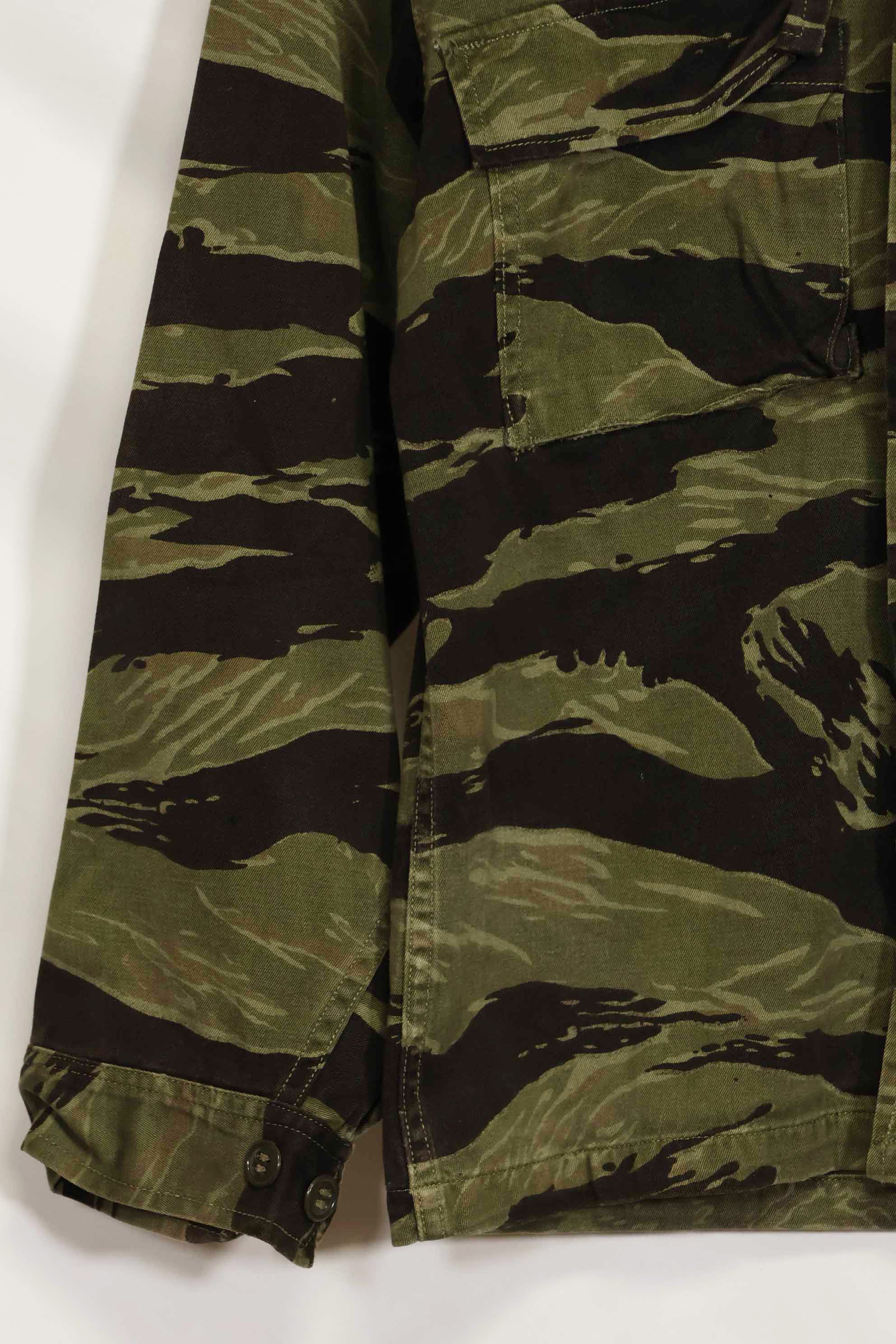 1960年代　クラシックパターン　タイガーストライプ　シャツ　Asian Cut 中古品